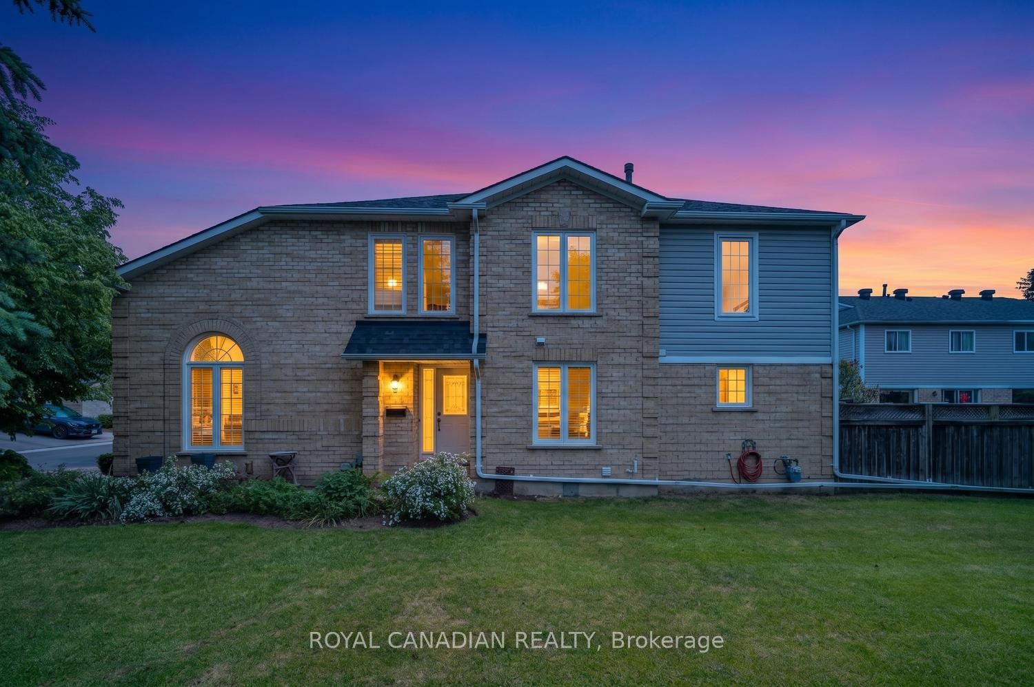 63 Heathcliffe Square Property Photo 2