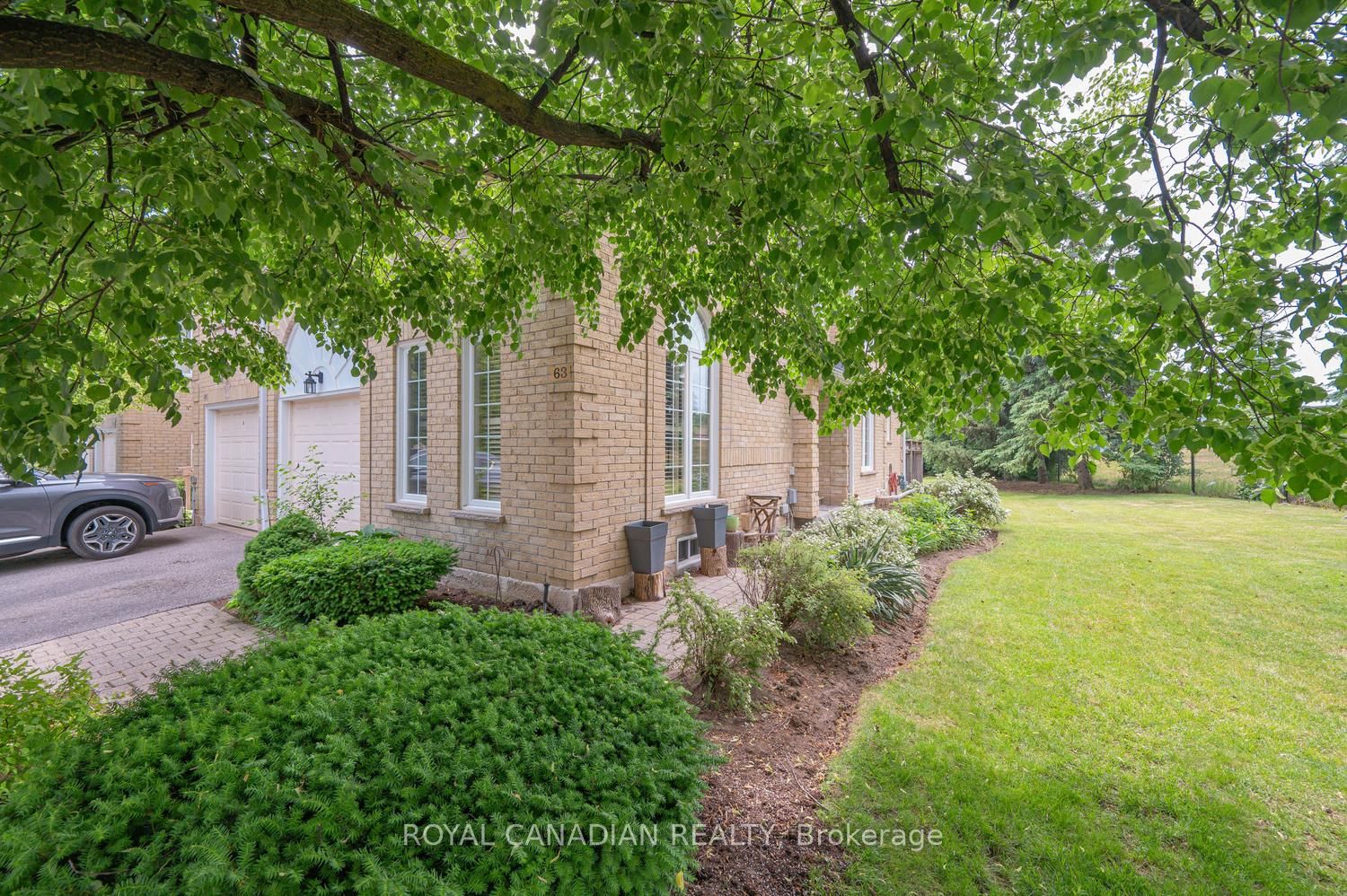 63 Heathcliffe Square Property Photo 6