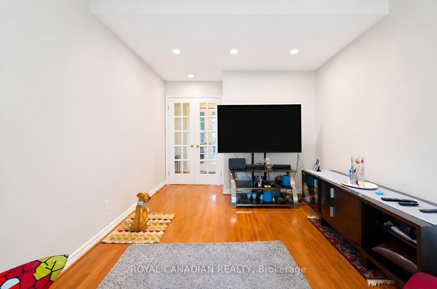 63 Heathcliffe Square Property Photo 12