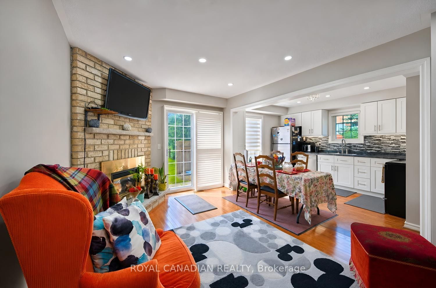 63 Heathcliffe Square Property Photo 15