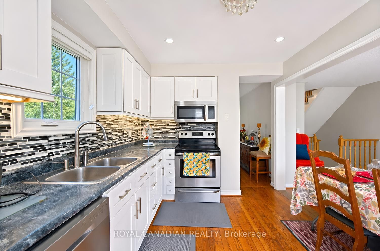 63 Heathcliffe Square Property Photo 20
