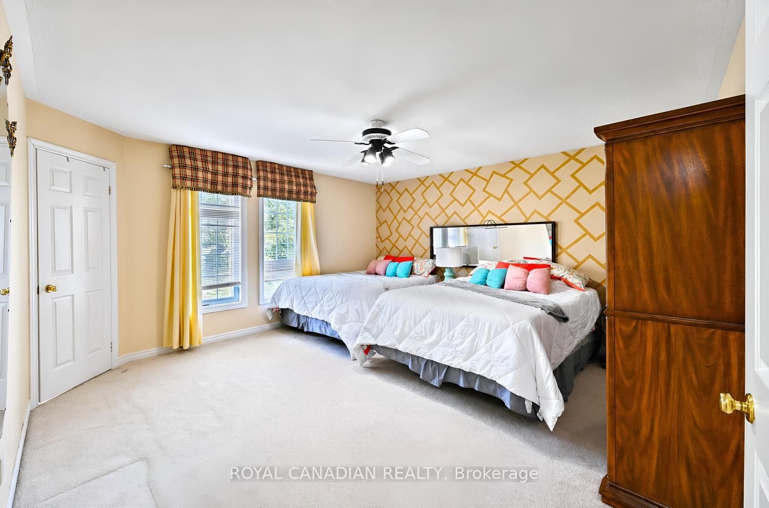 63 Heathcliffe Square Property Photo 27
