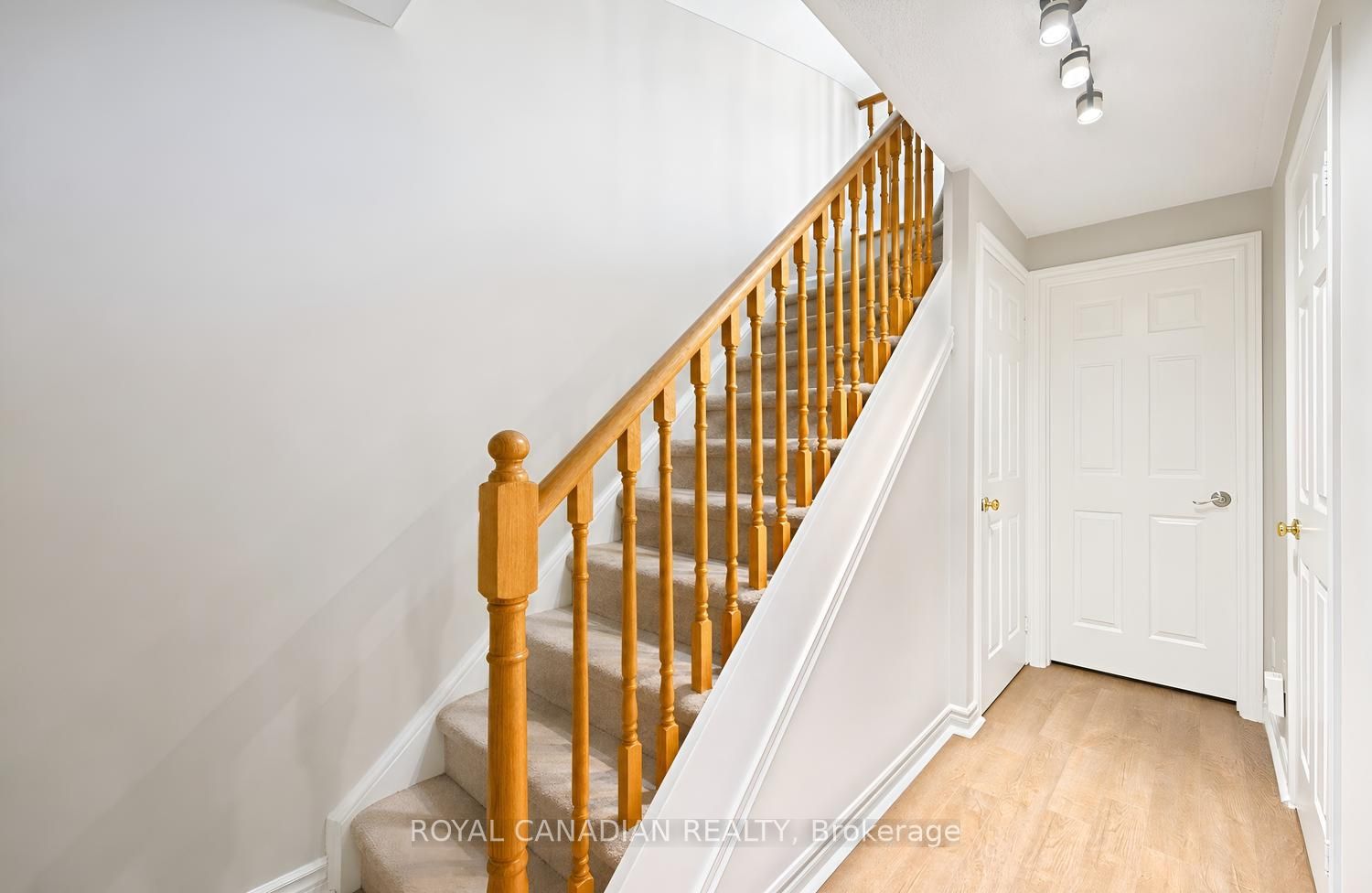 63 Heathcliffe Square Property Photo 37