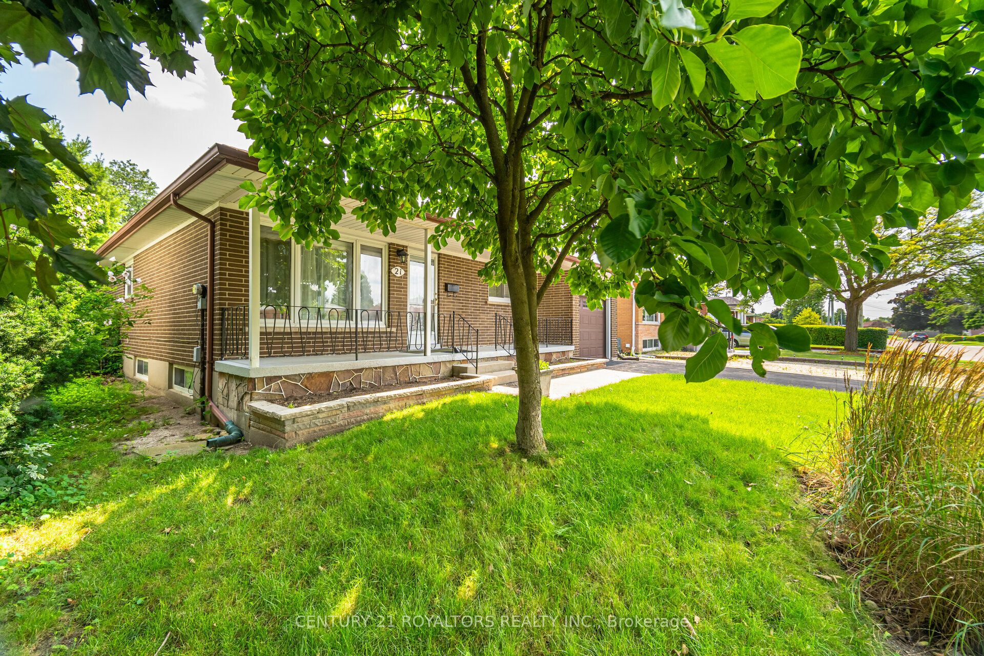 21 Jersey Avenue Property Photo 2
