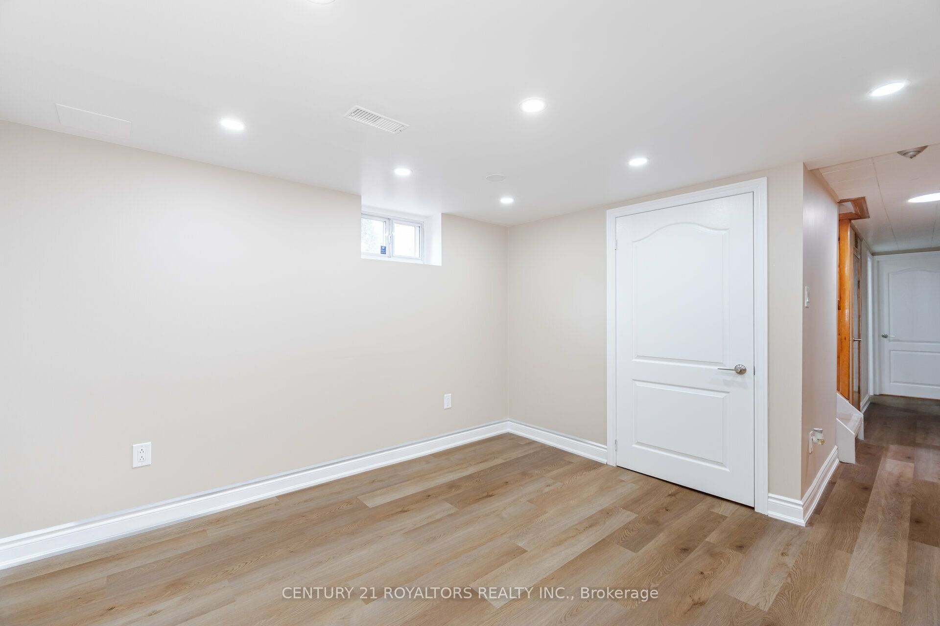 21 Jersey Avenue Property Photo 27