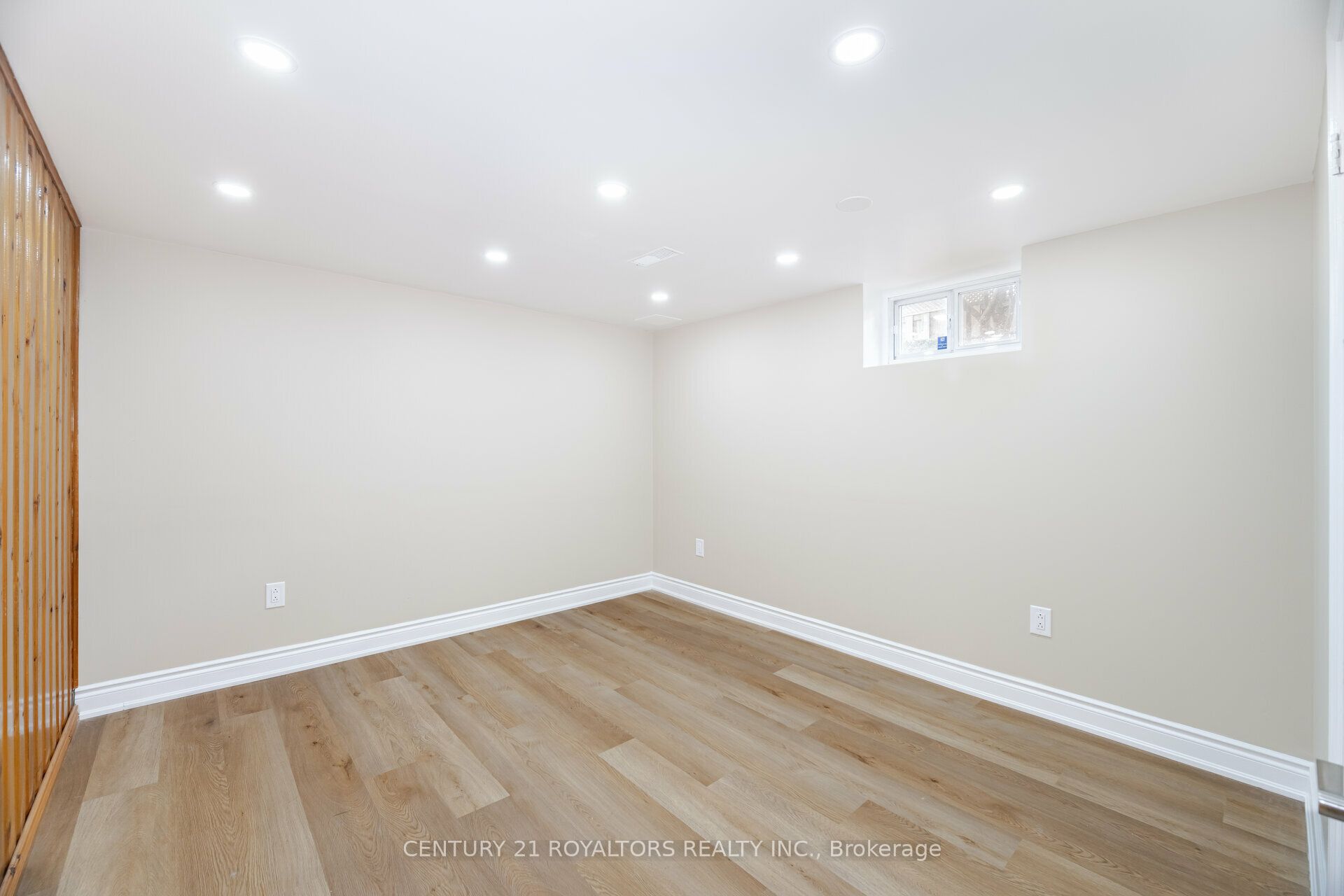 21 Jersey Avenue Property Photo 28