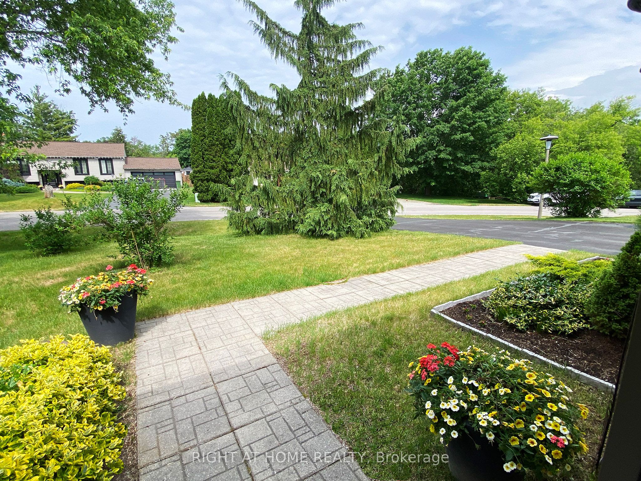 10 Munro Street Property Photo 3