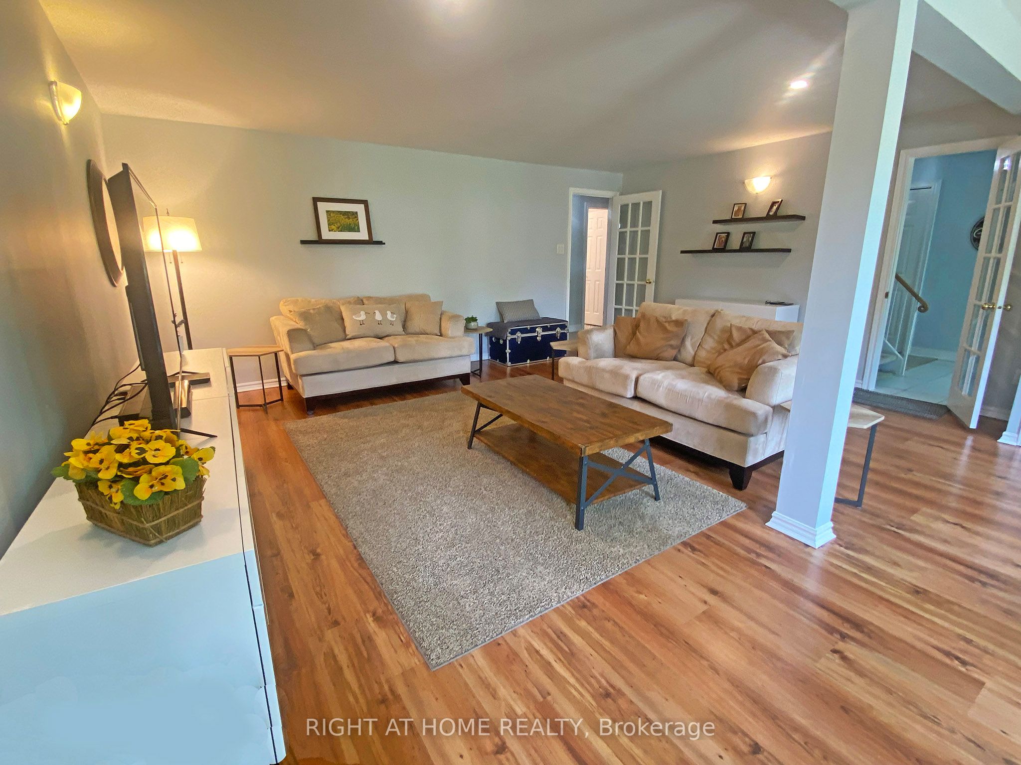 10 Munro Street Property Photo 8