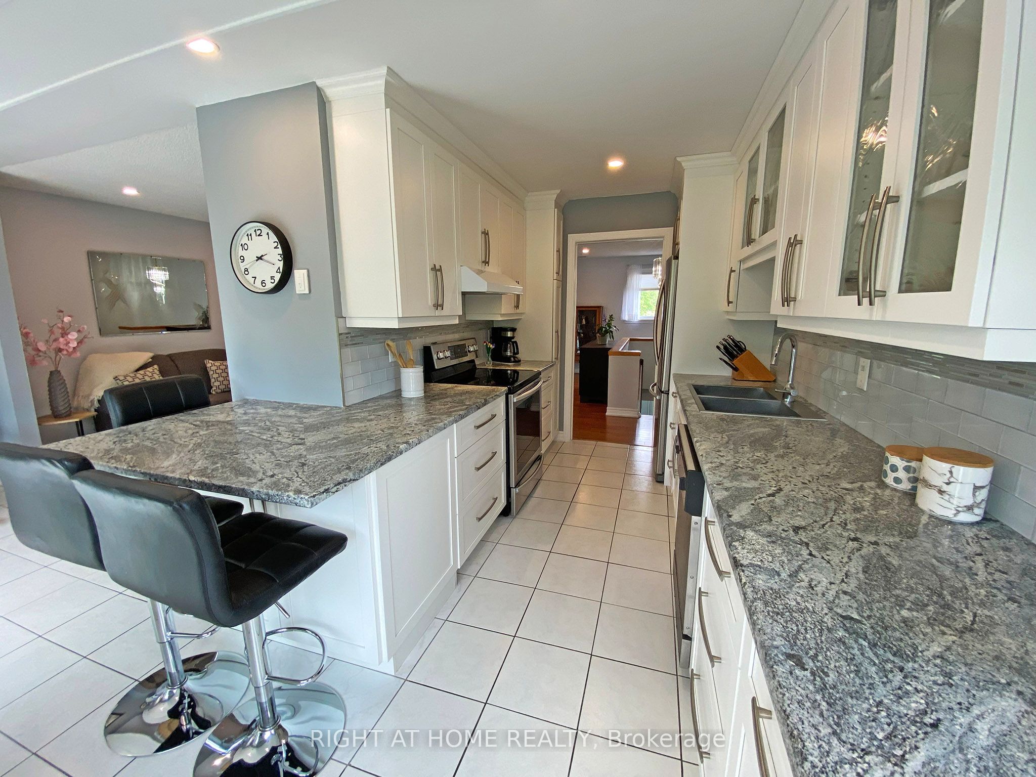 10 Munro Street Property Photo 16