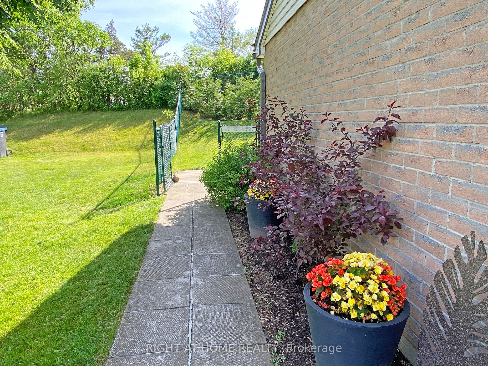 10 Munro Street Property Photo 28
