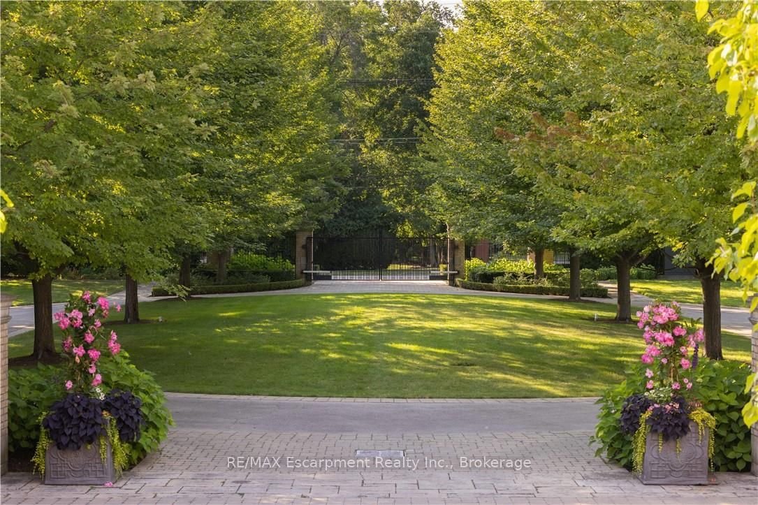 2054 Lakeshore Road E Property Photo 41