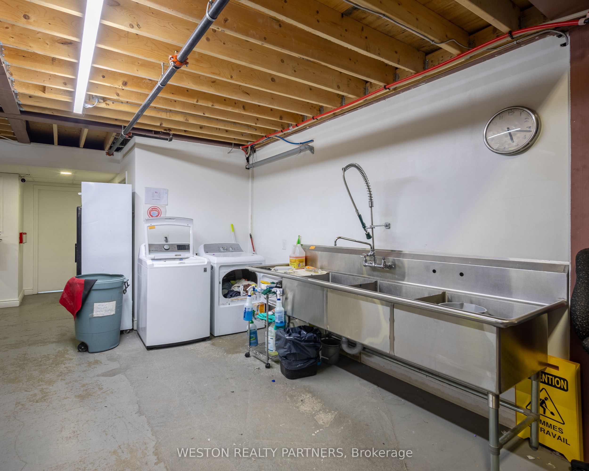 240 Bartor Road 8 Property Photo 15