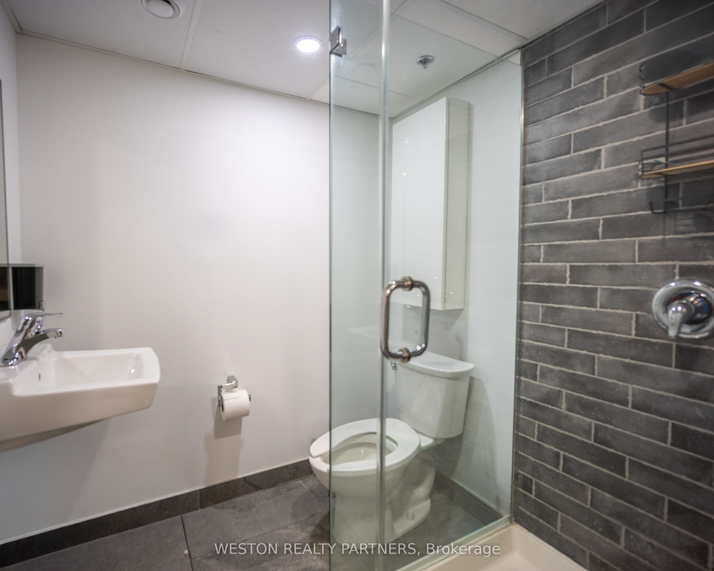 240 Bartor Road 8 Property Photo 42