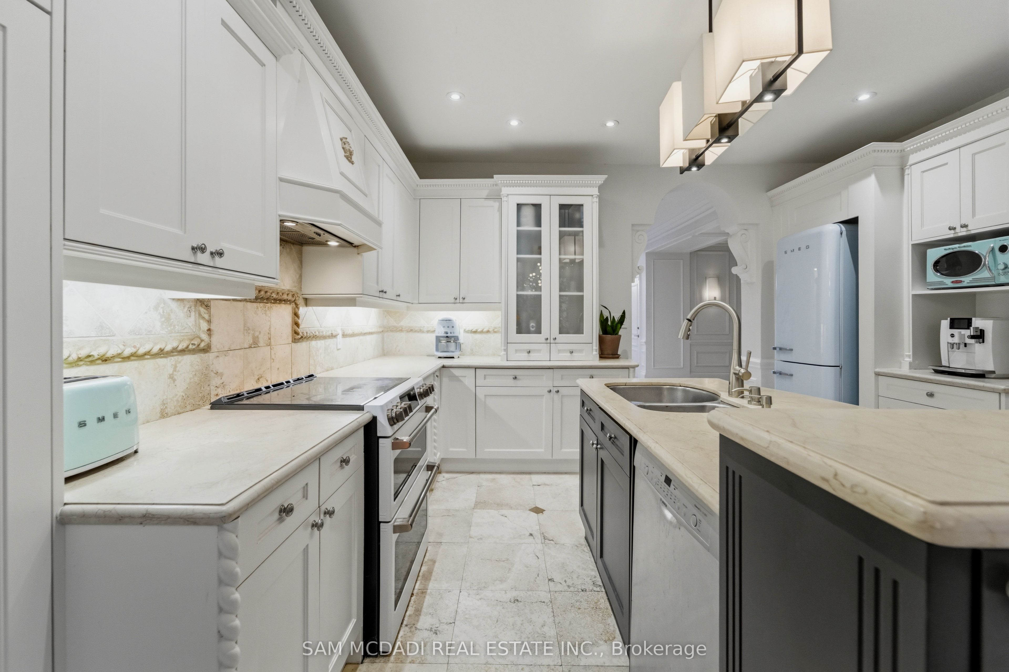 5481 Middleport Crescent Property Photo 10