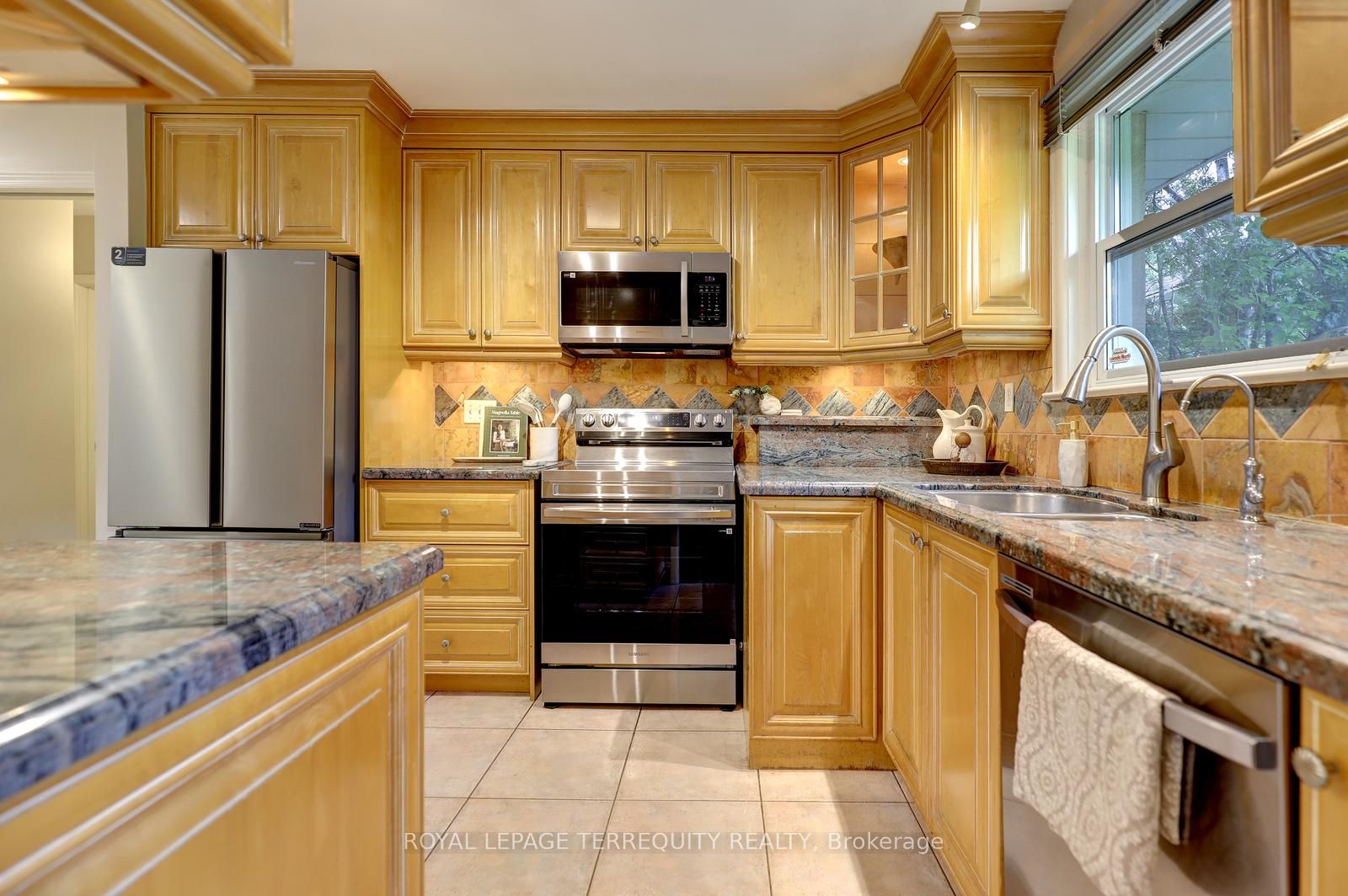 27 Shadwick Drive Property Photo 12