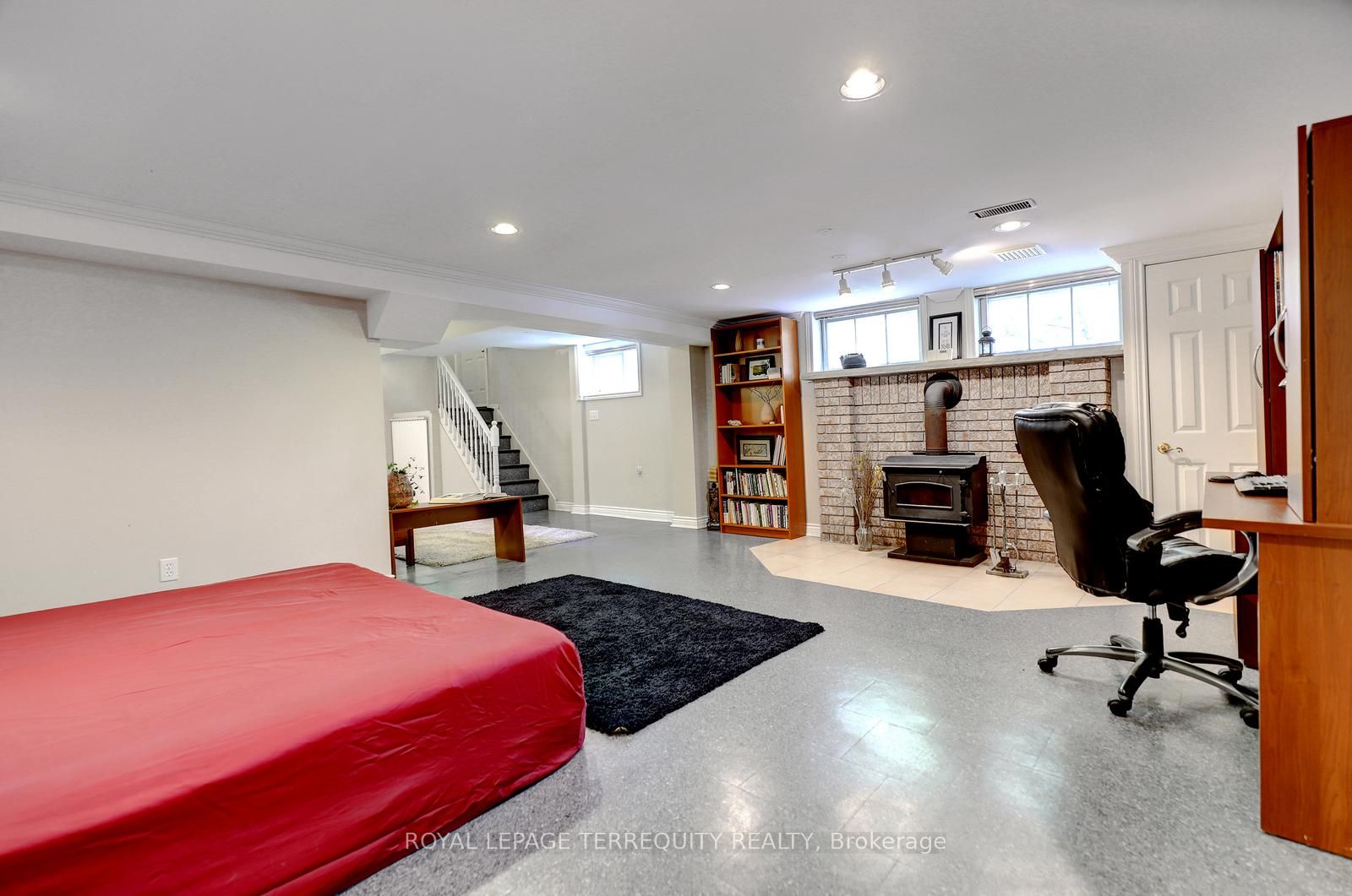 27 Shadwick Drive Property Photo 31