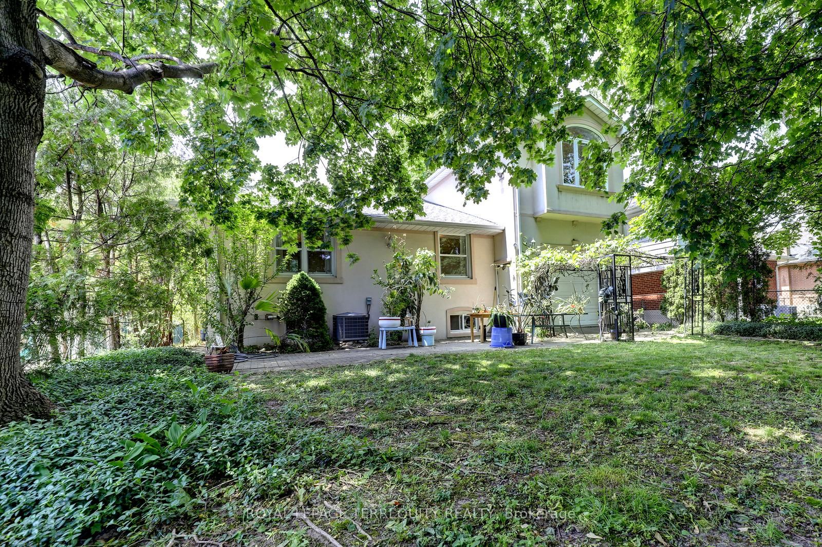 27 Shadwick Drive Property Photo 35