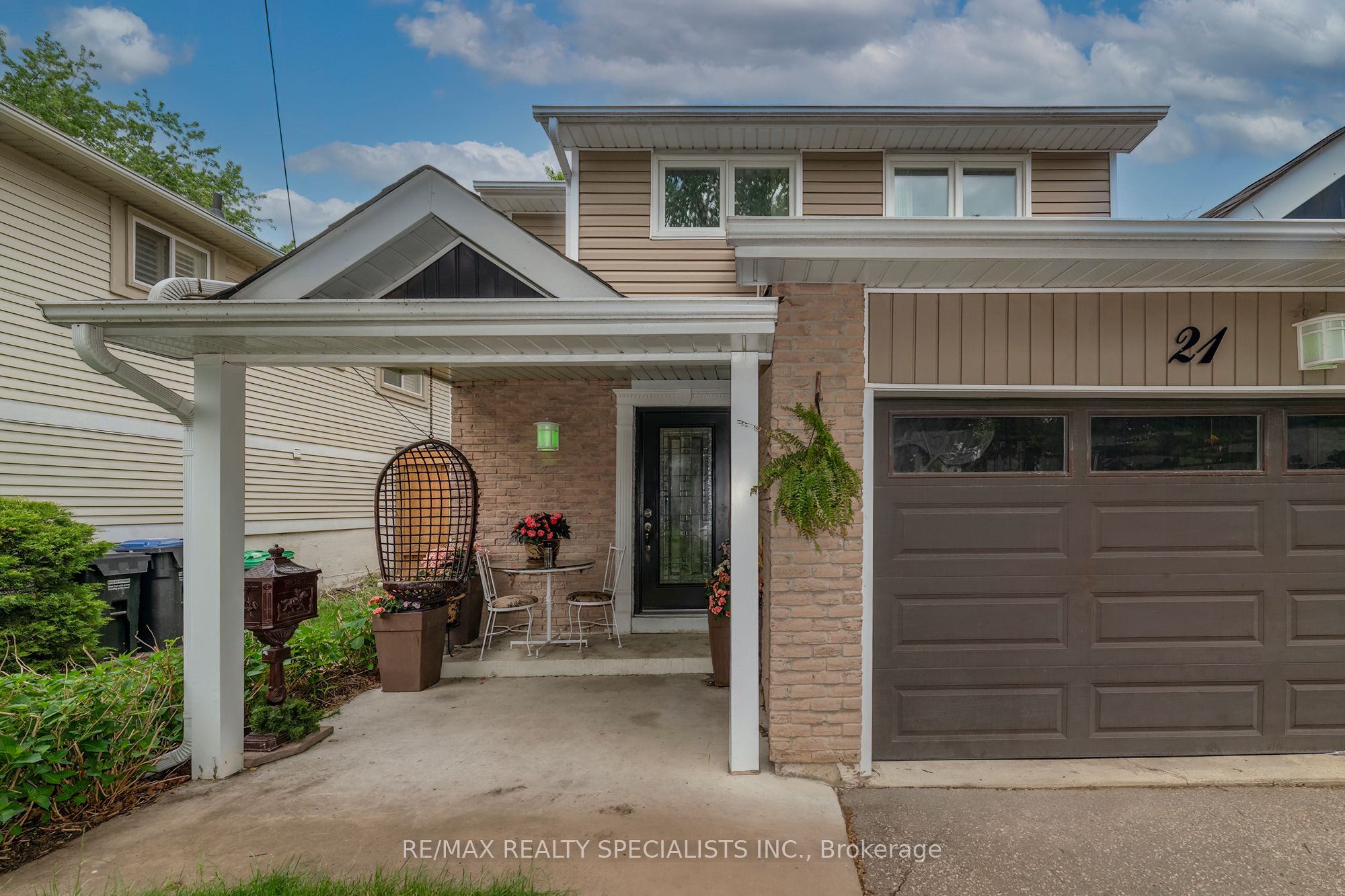 21 Richvale Drive S Property Photo 2