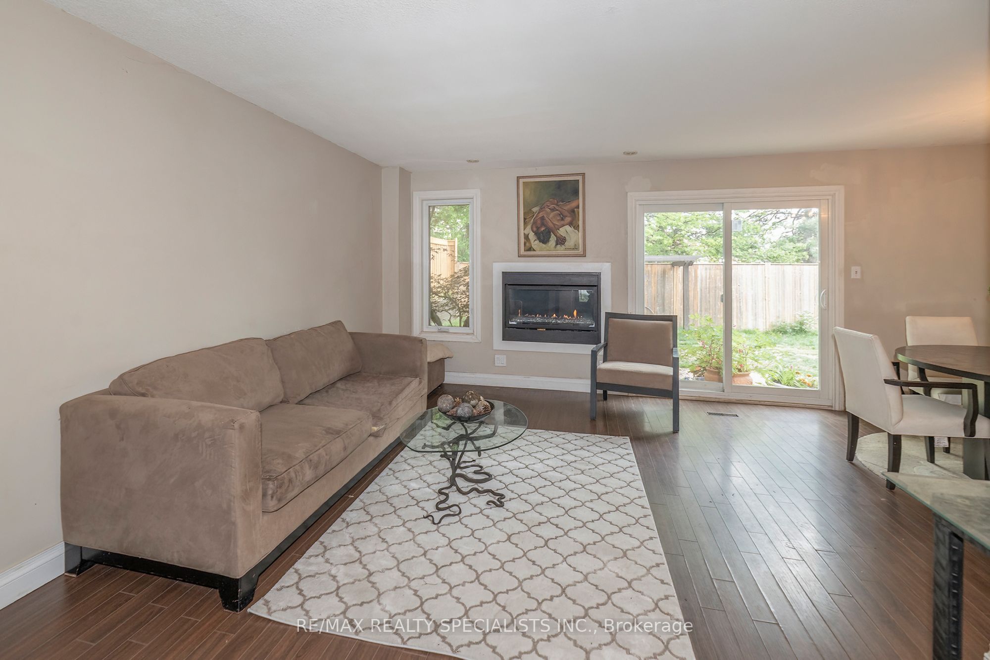 21 Richvale Drive S Property Photo 6