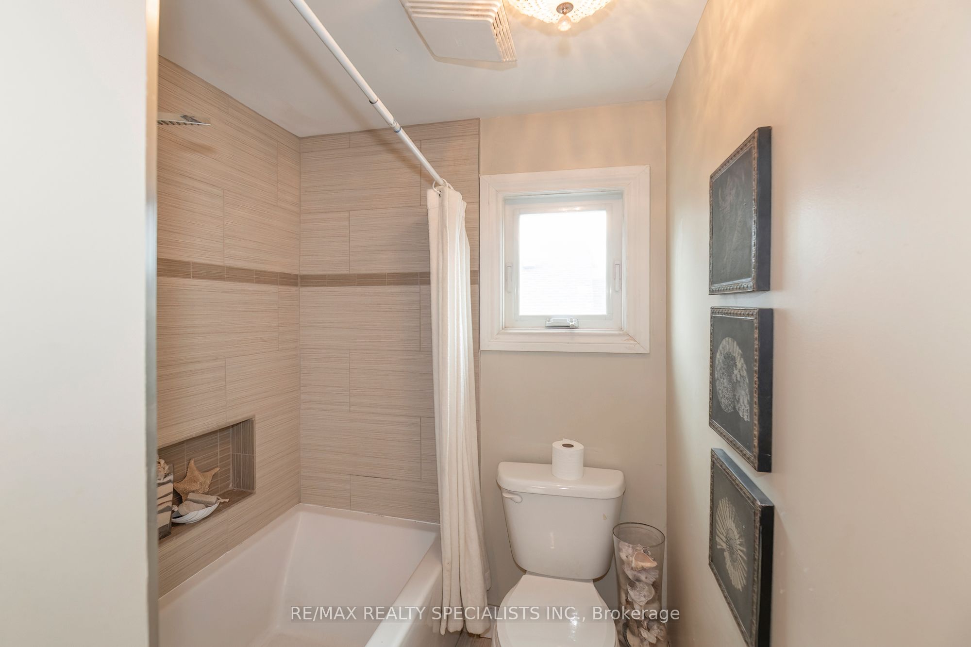 21 Richvale Drive S Property Photo 18