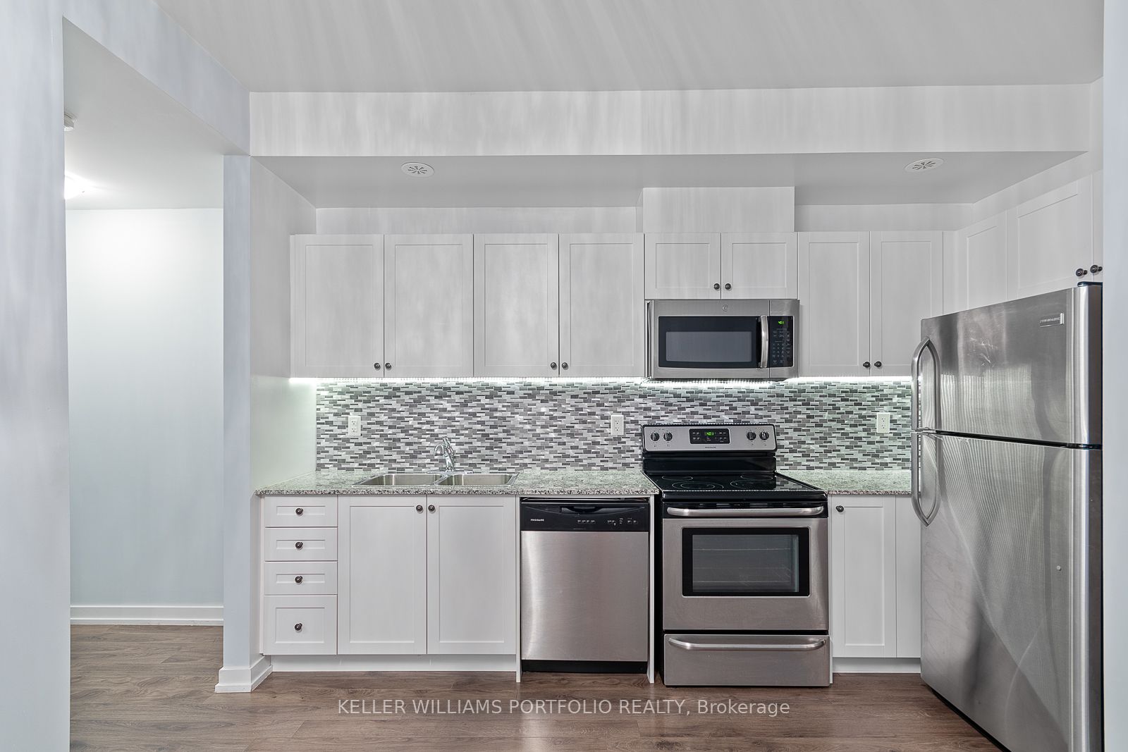 869 Wilson Avenue 10 Property Photo 13