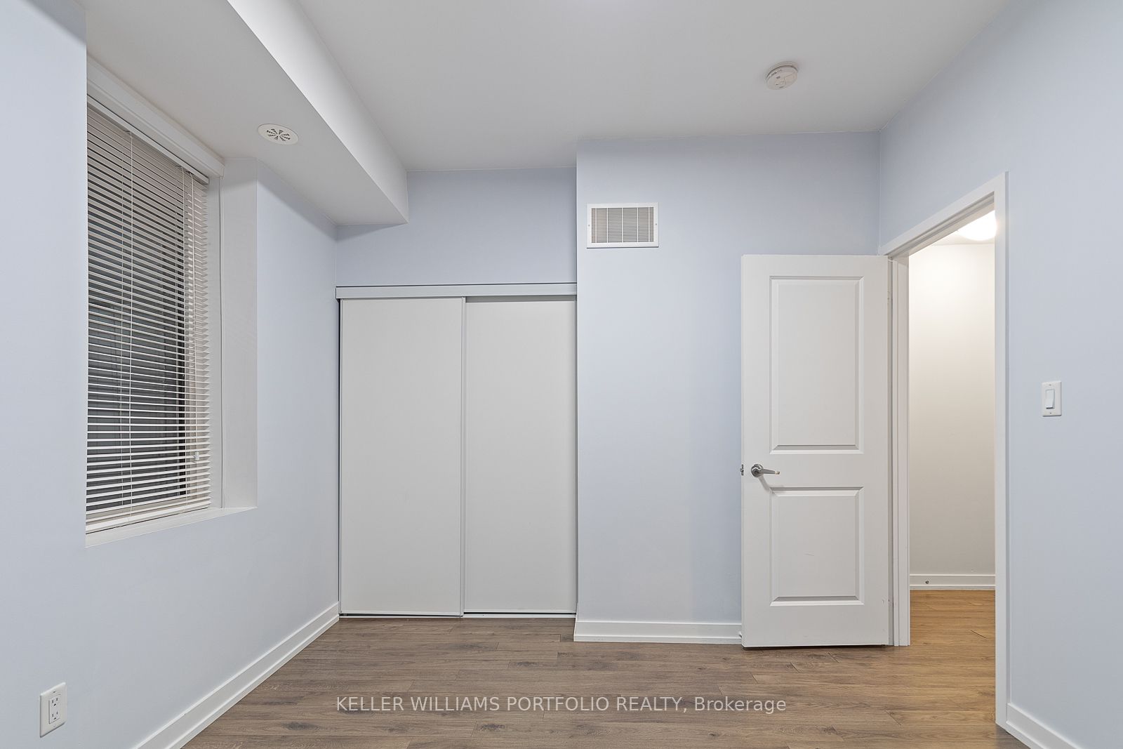 869 Wilson Avenue 10 Property Photo 23
