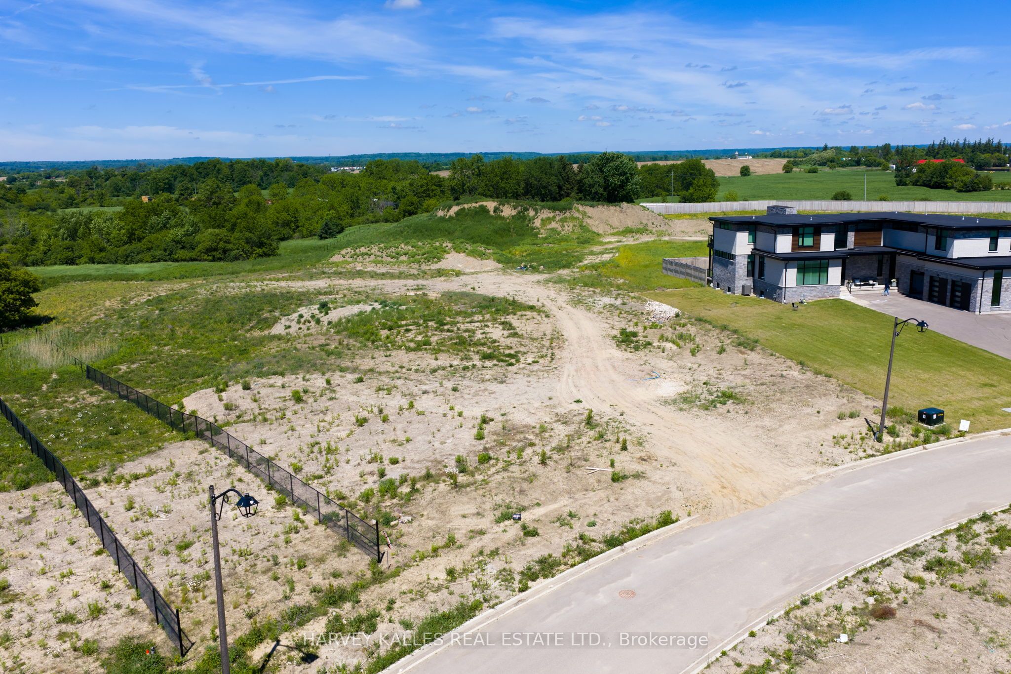 24 Sugarbush Court Property Photo 13