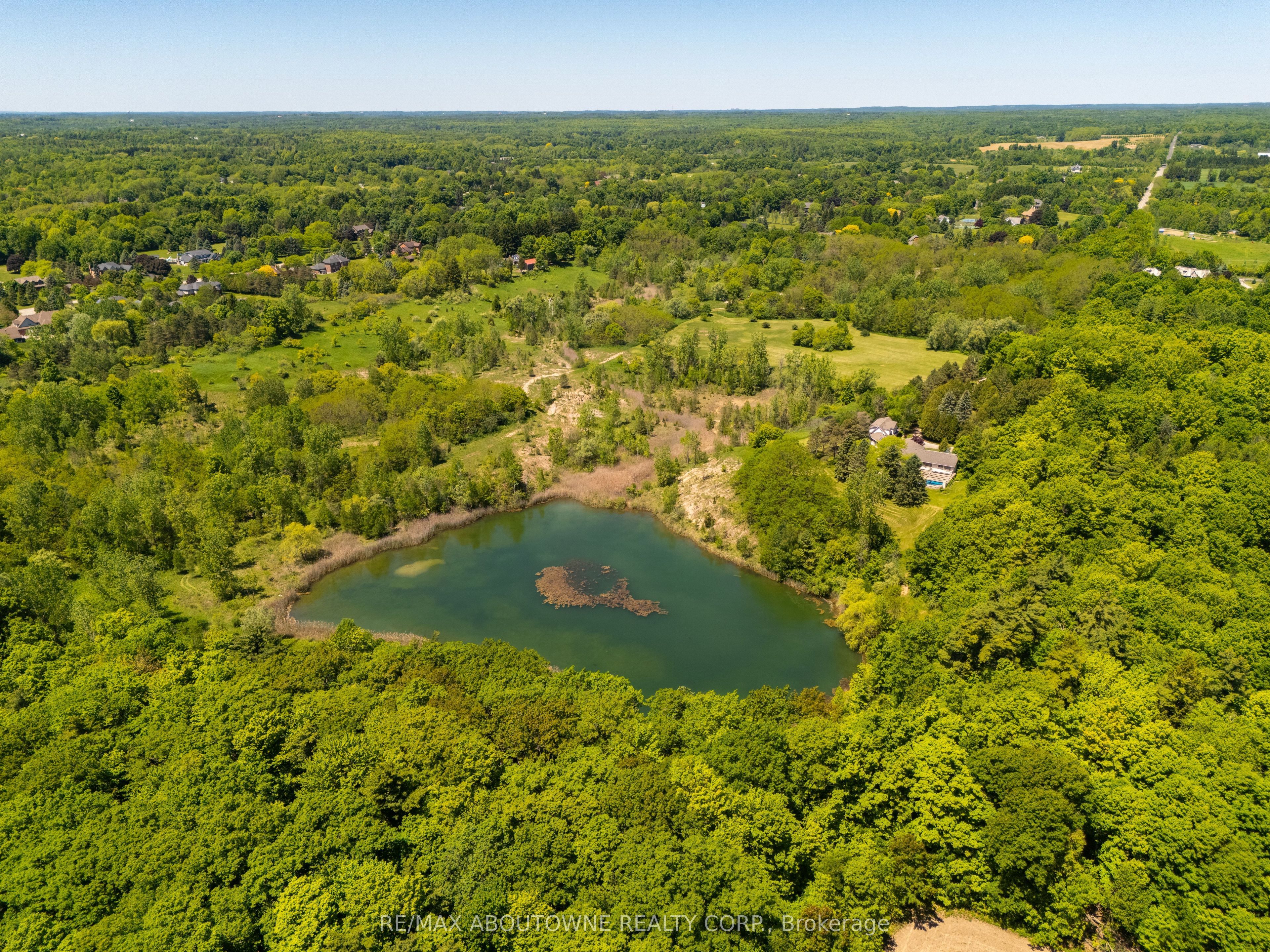2360 8 Side Road Property Photo 4