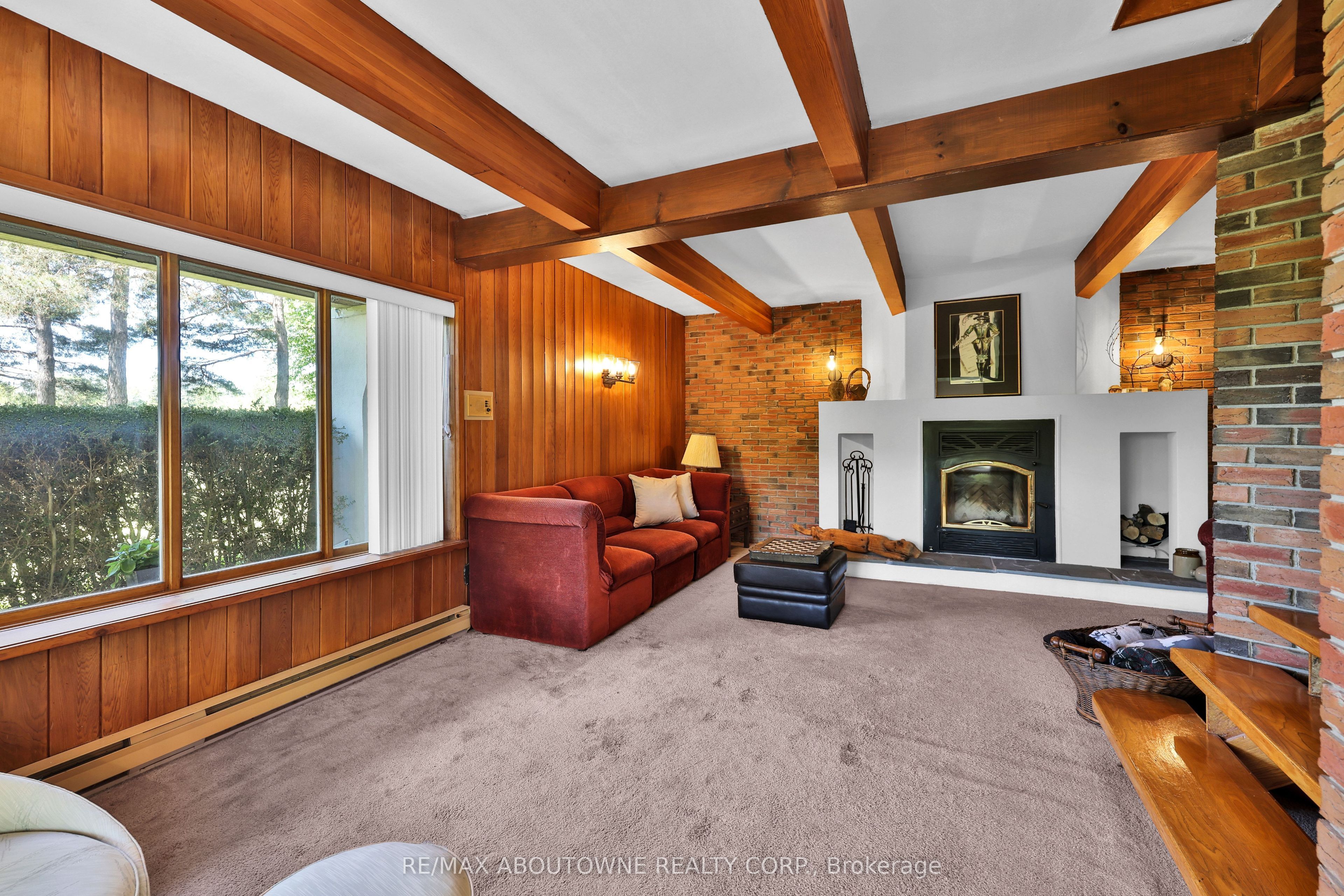 2360 8 Side Road Property Photo 35