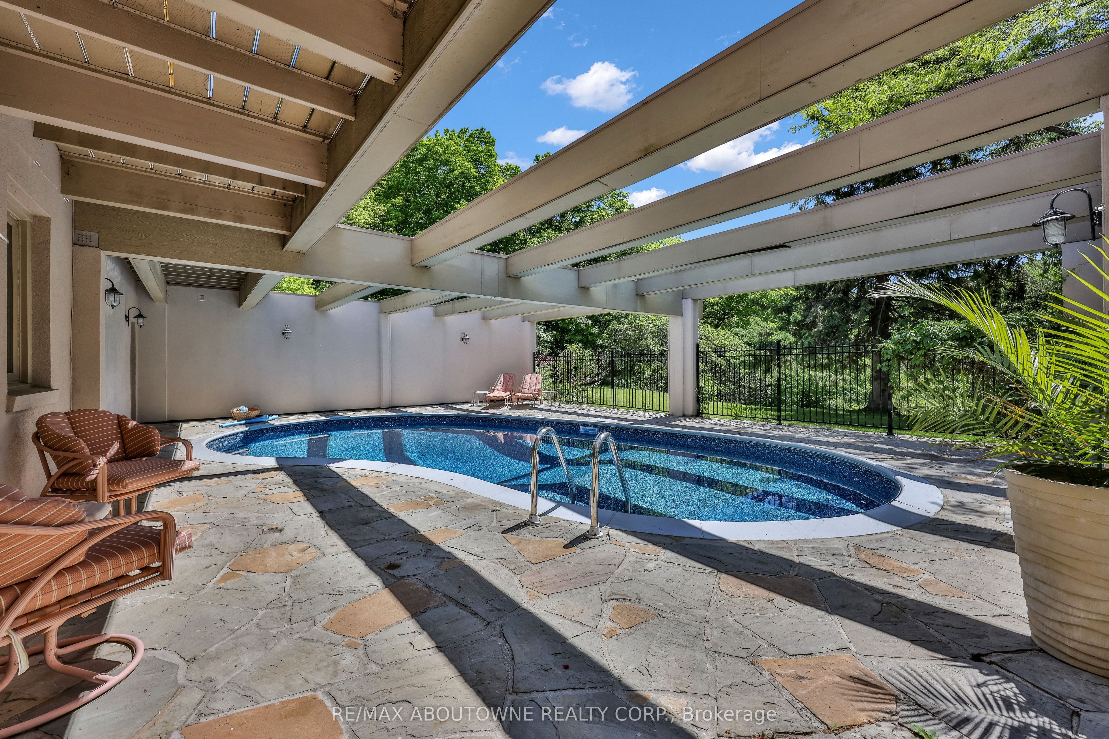 2360 8 Side Road Property Photo 42