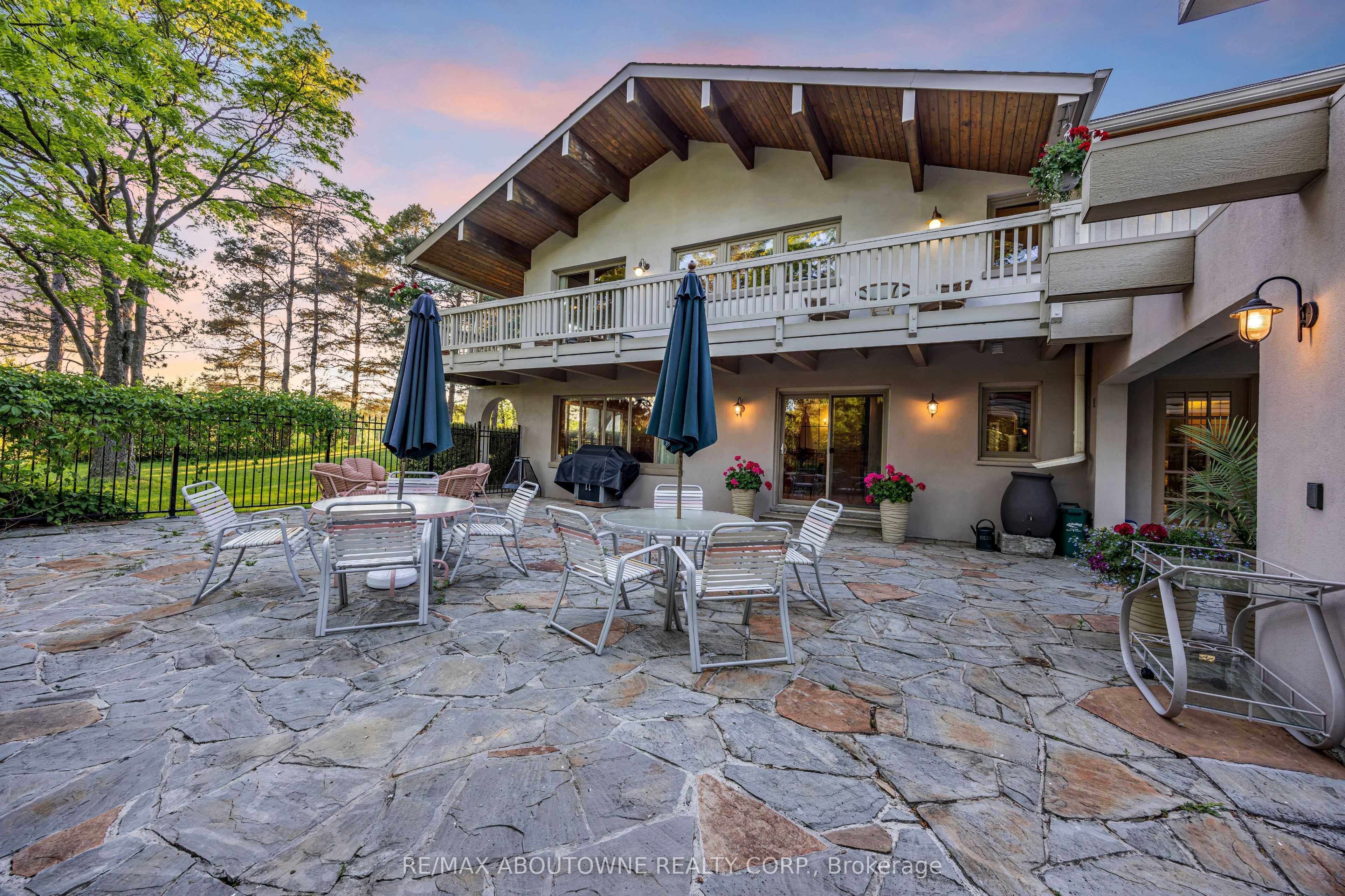 2360 8 Side Road Property Photo 44