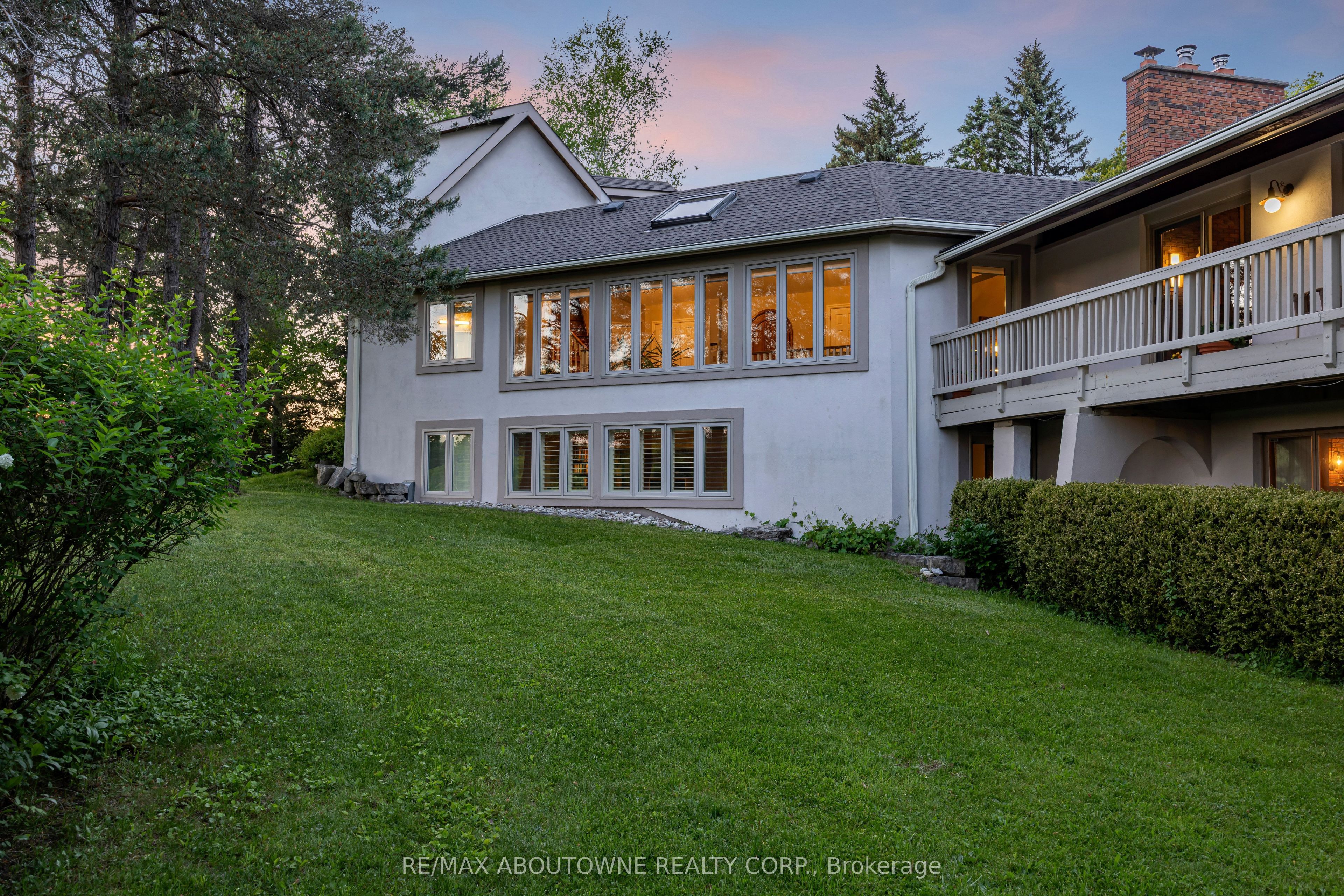 2360 8 Side Road Property Photo 49