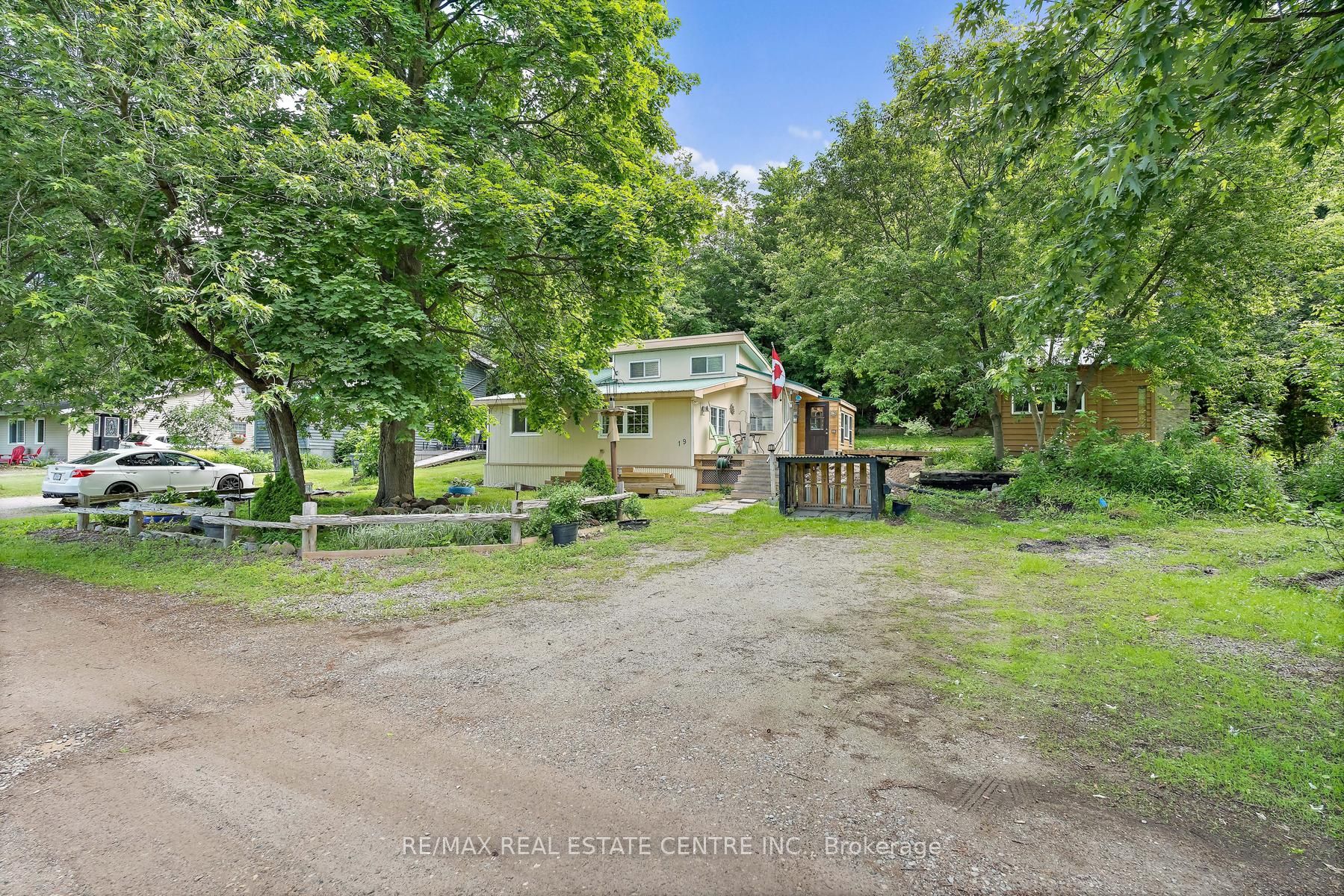 19 Old Pavillion Road Property Photo 3