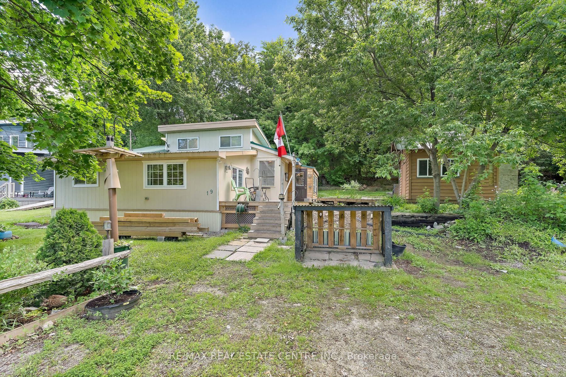 19 Old Pavillion Road Property Photo 4