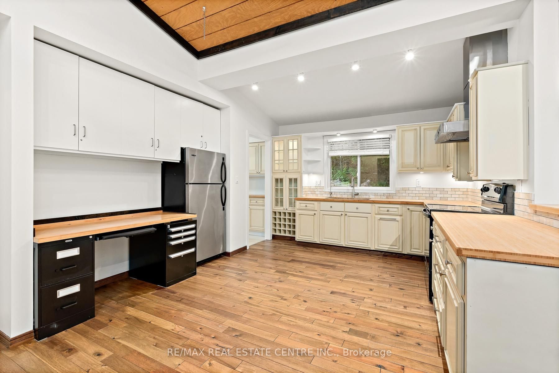 19 Old Pavillion Road Property Photo 9