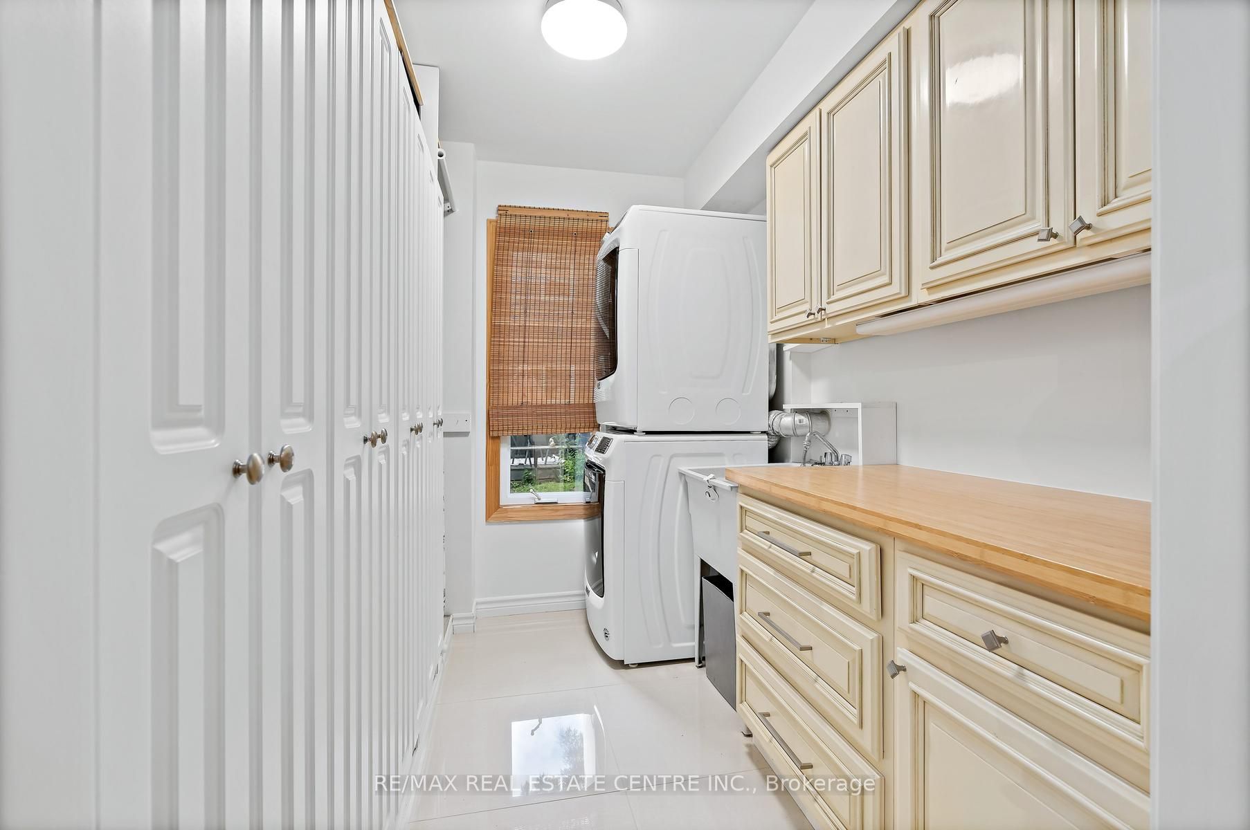 19 Old Pavillion Road Property Photo 11