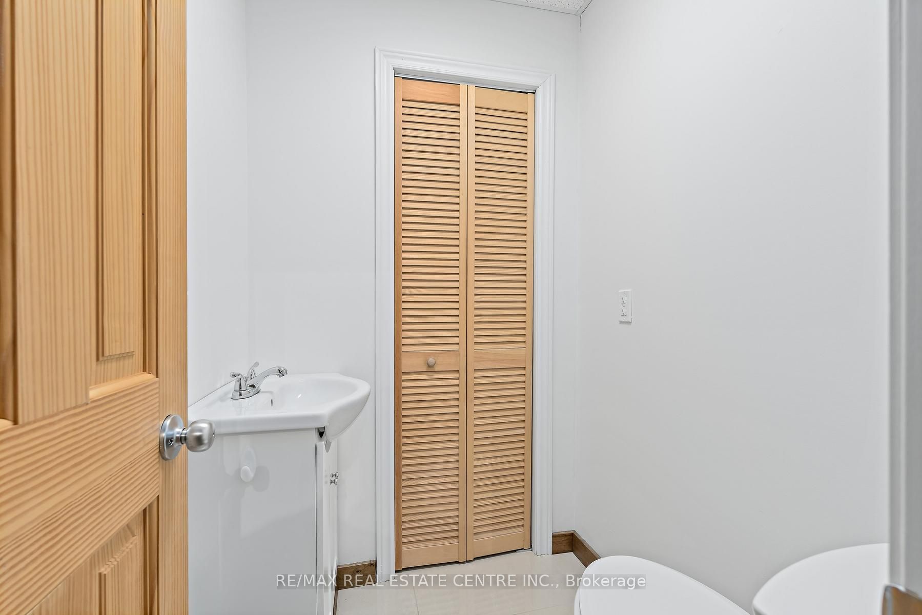 19 Old Pavillion Road Property Photo 15