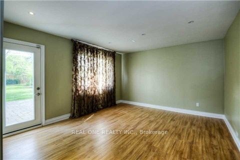 207 Pinehurst Drive Property Photo 14
