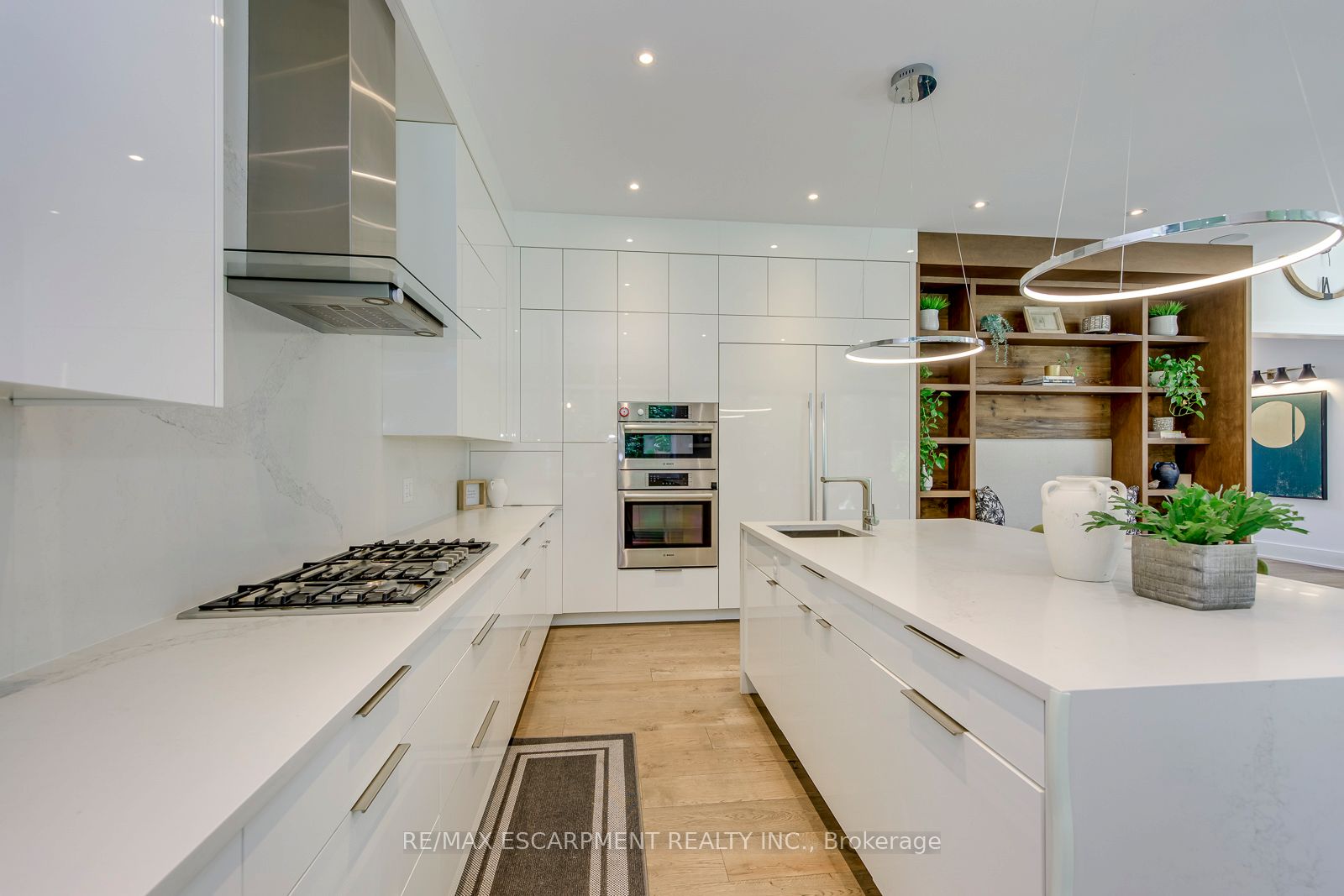 2104 Devon Road Property Photo 12