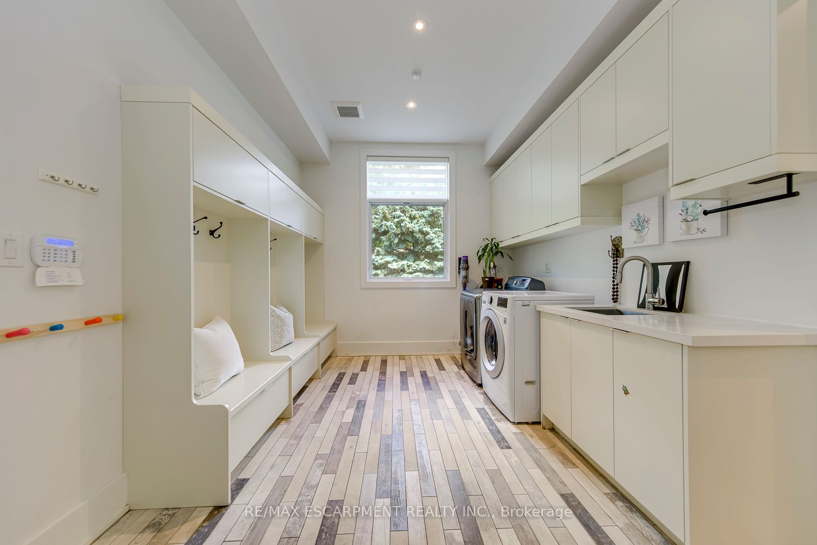 2104 Devon Road Property Photo 20