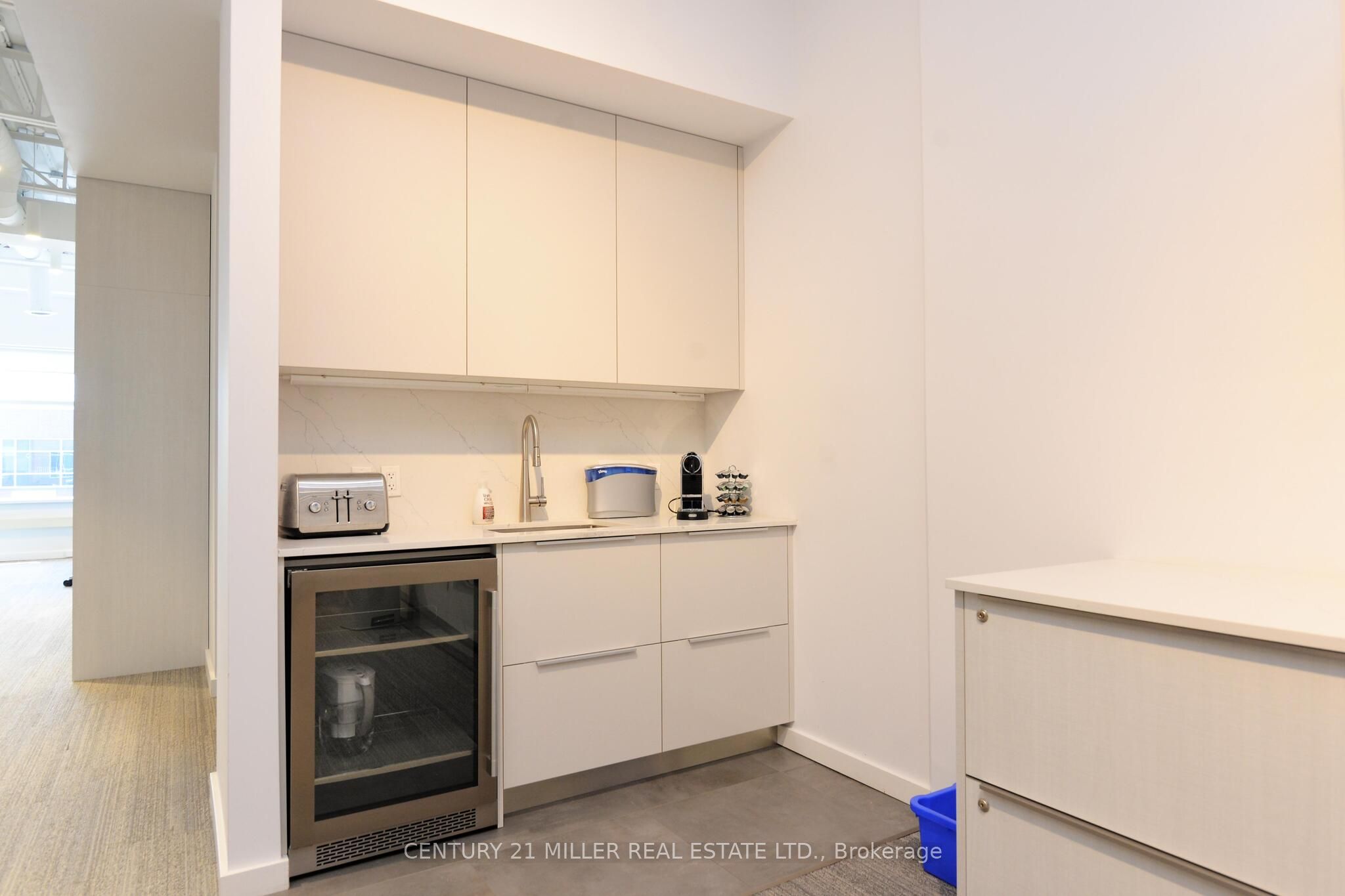 225 Speers Road 14 Property Photo 11