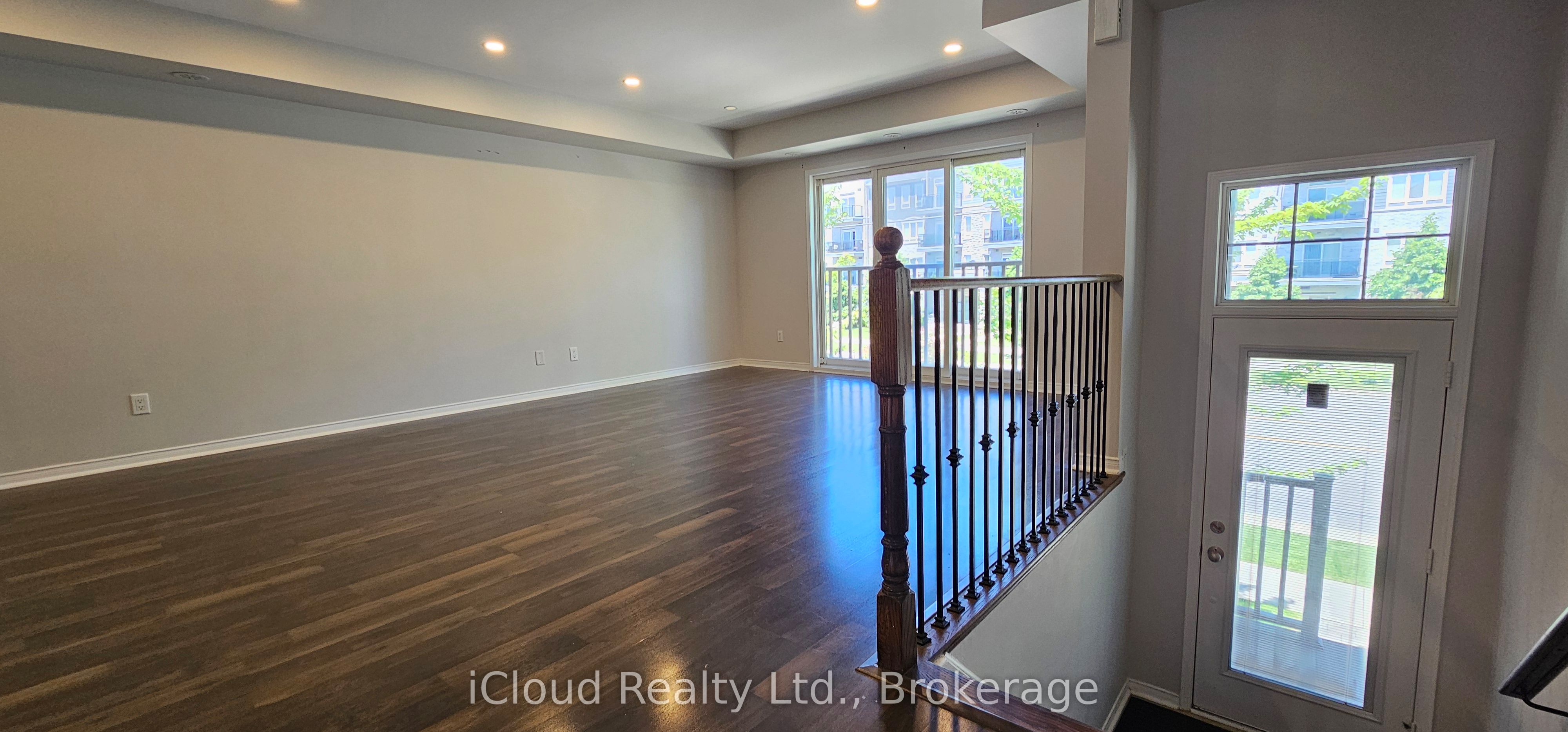 3070 Thomas Street 8 Property Photo 3