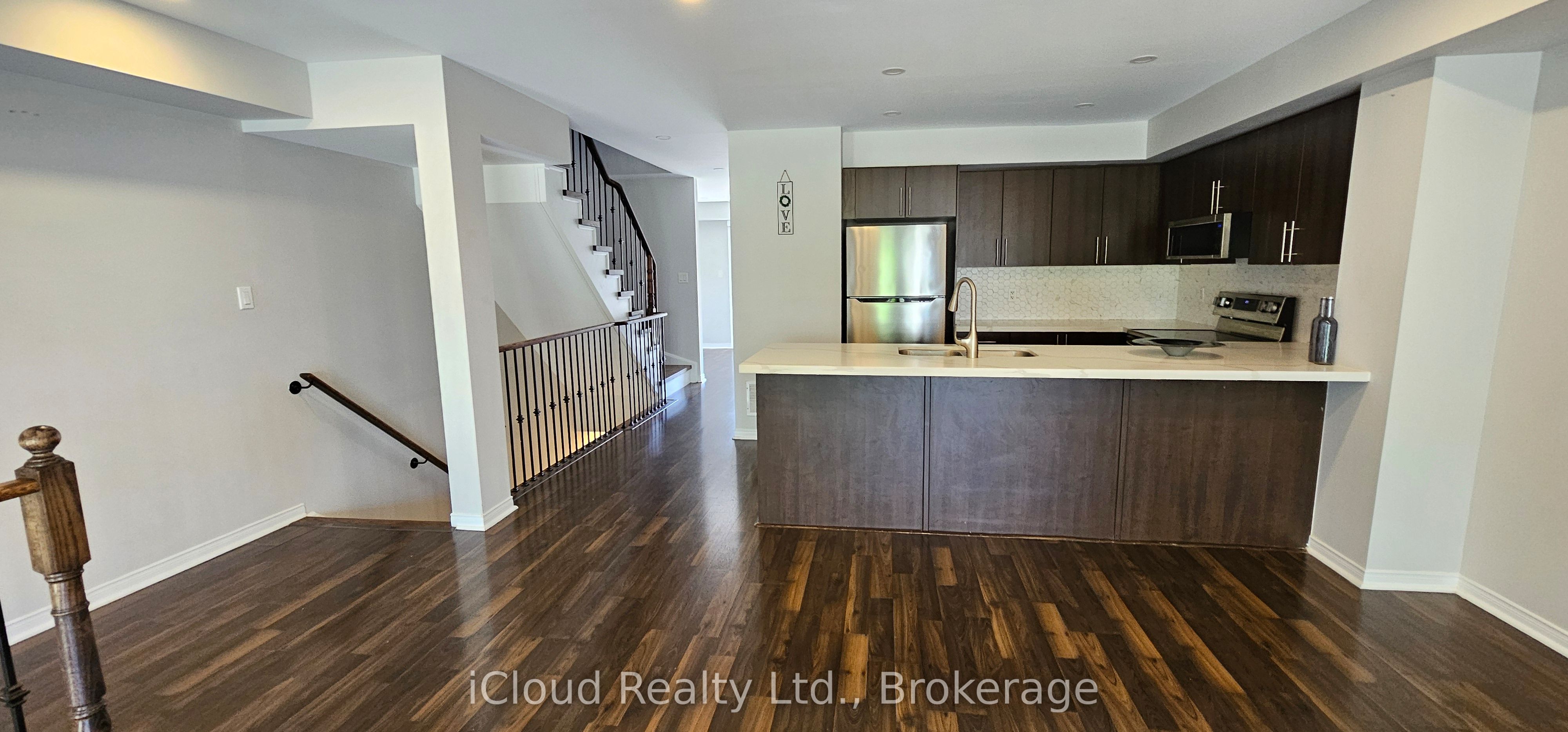 3070 Thomas Street 8 Property Photo 7
