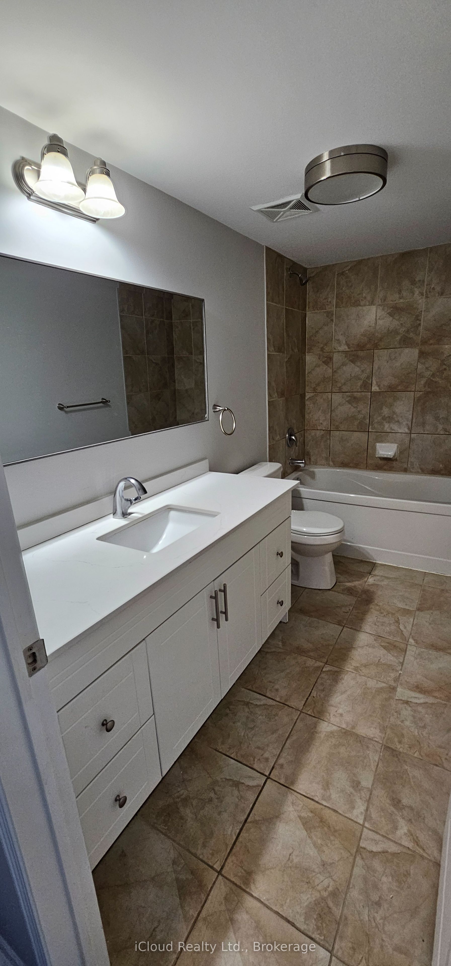 3070 Thomas Street 8 Property Photo 11