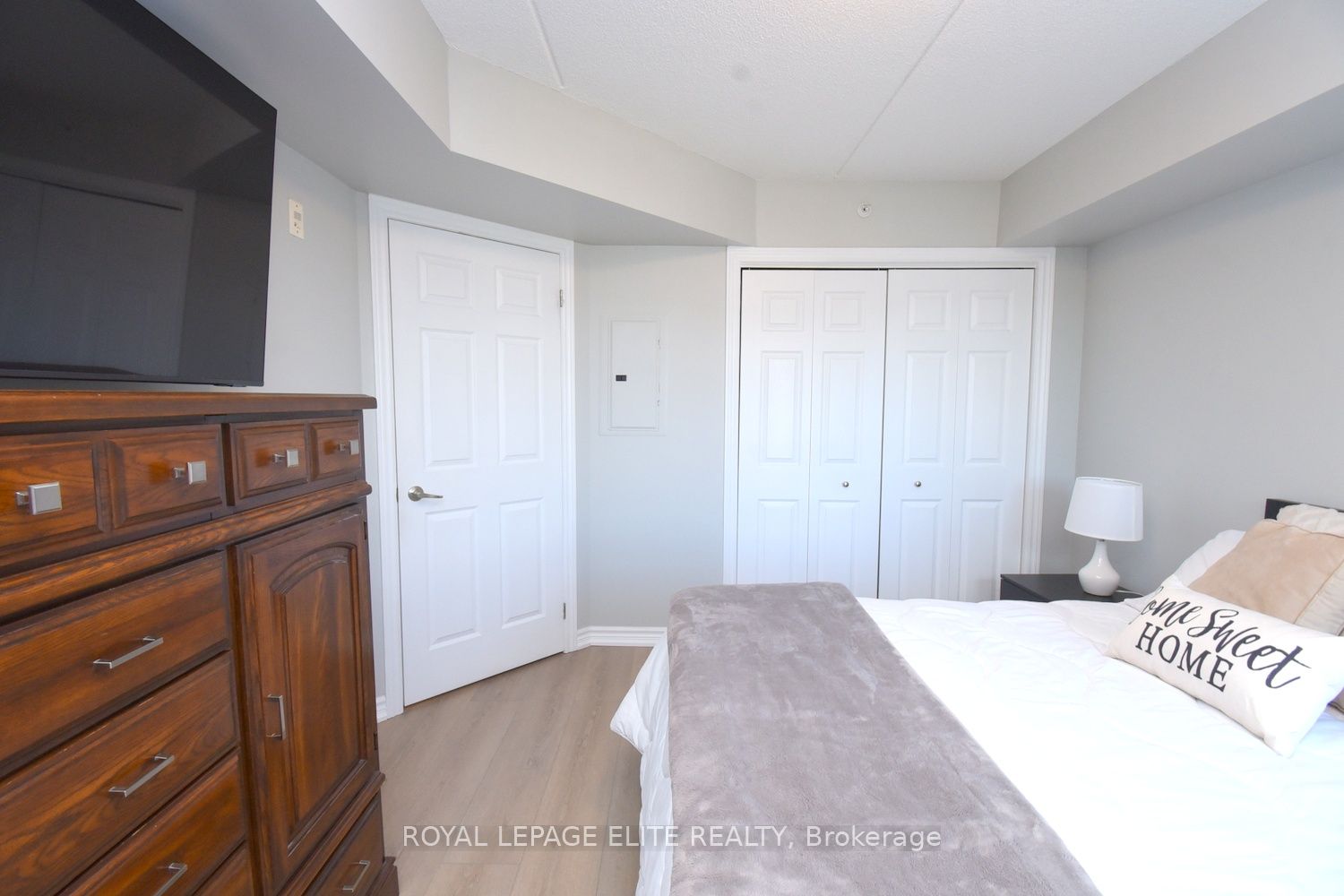 1380 Main Street E 303 Property Photo 17