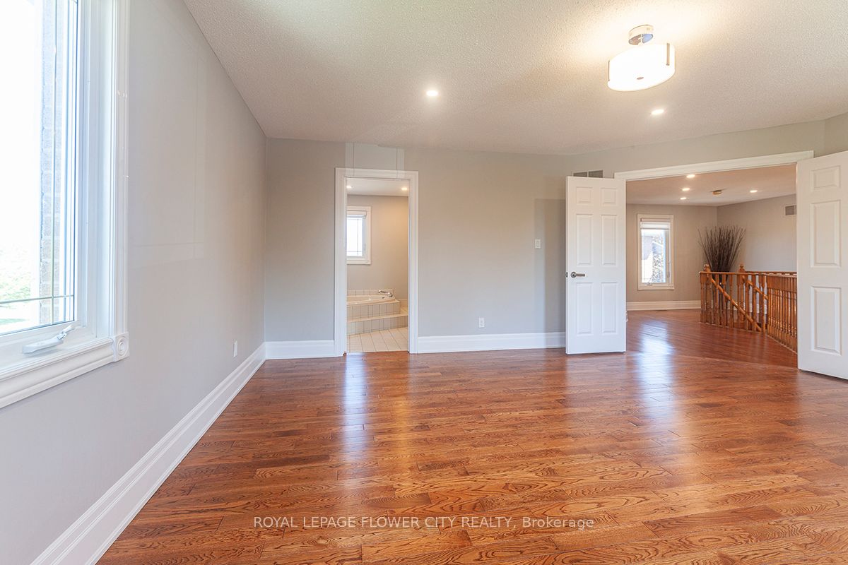 1 St Michaels Crescent Property Photo 24