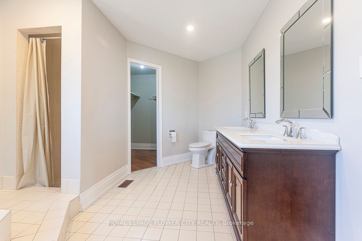1 St Michaels Crescent Property Photo 25
