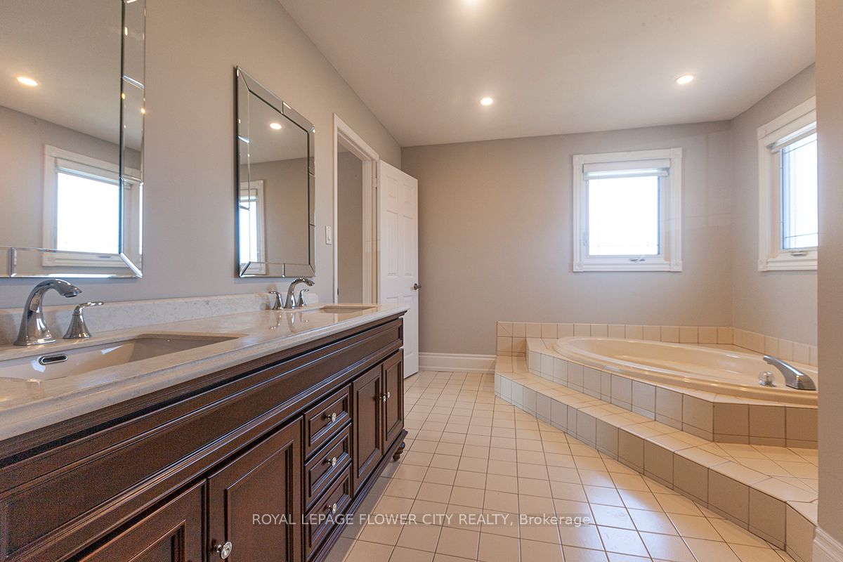 1 St Michaels Crescent Property Photo 26