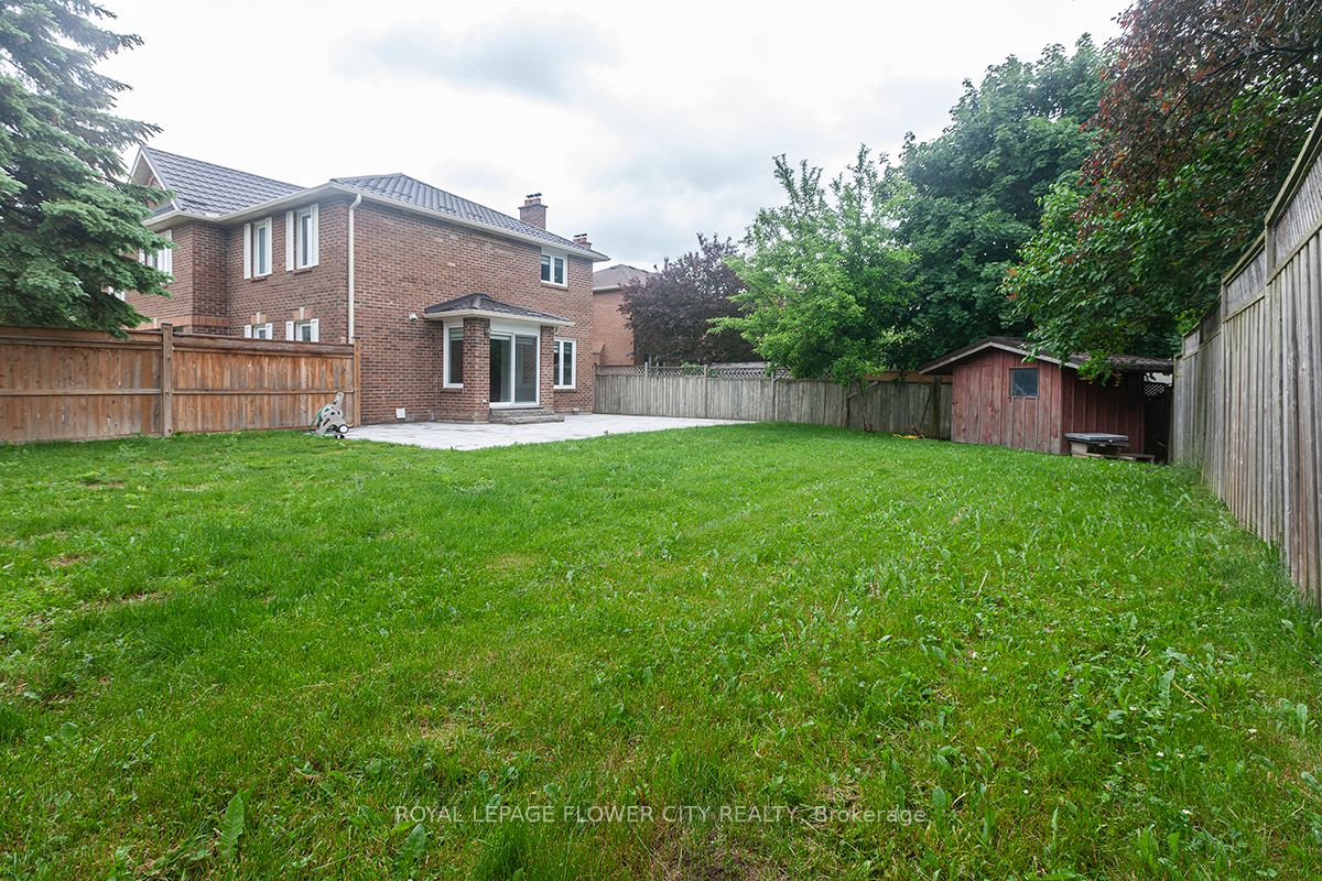 1 St Michaels Crescent Property Photo 49
