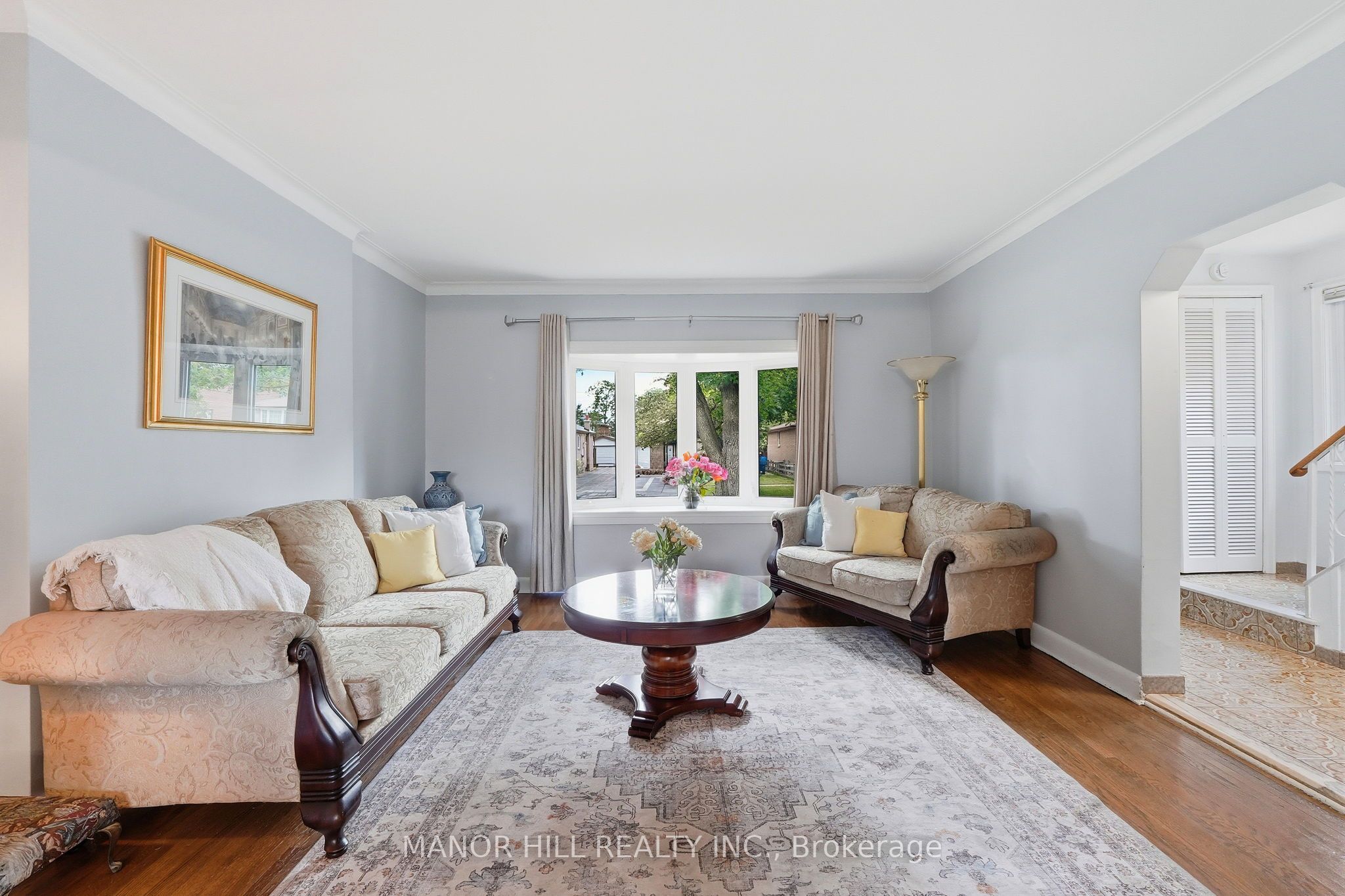 33 Robindale Avenue Property Photo 7